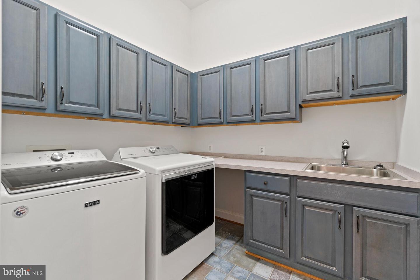 10150 HEDRICK FARM LN, MIDLAND, Virginia 22728, 7 Bedrooms Bedrooms, ,6 BathroomsBathrooms,Residential,For sale,10150 HEDRICK FARM LN,VAFQ2016418 MLS # VAFQ2016418