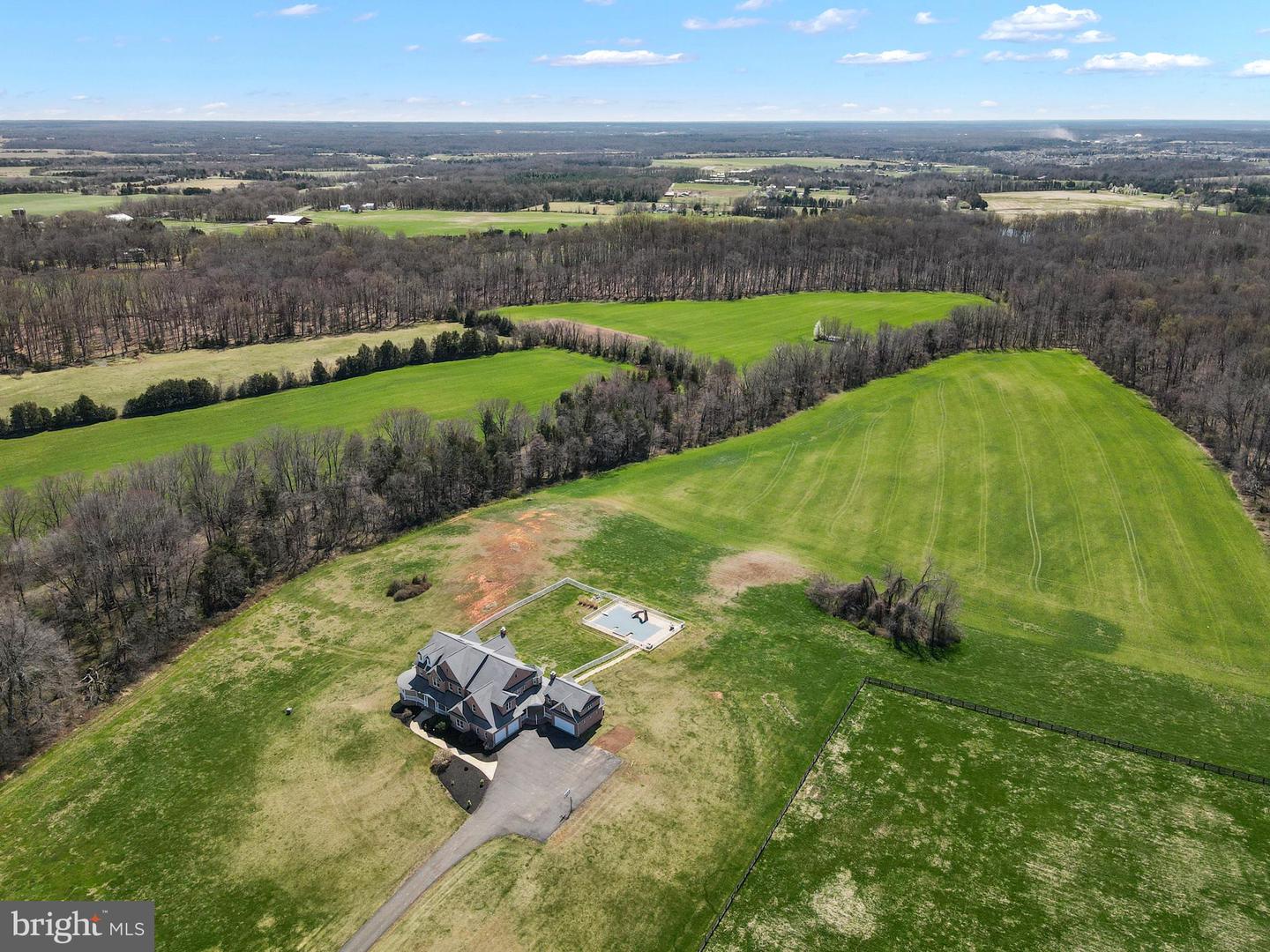 10150 HEDRICK FARM LN, MIDLAND, Virginia 22728, 7 Bedrooms Bedrooms, ,6 BathroomsBathrooms,Residential,For sale,10150 HEDRICK FARM LN,VAFQ2016418 MLS # VAFQ2016418