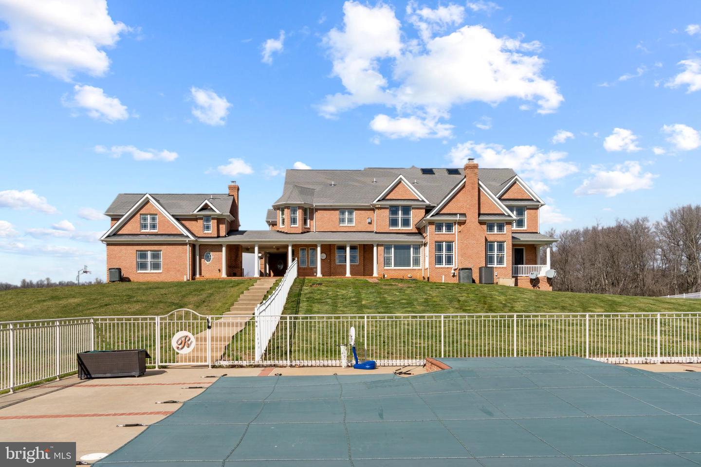 10150 HEDRICK FARM LN, MIDLAND, Virginia 22728, 7 Bedrooms Bedrooms, ,6 BathroomsBathrooms,Residential,For sale,10150 HEDRICK FARM LN,VAFQ2016418 MLS # VAFQ2016418