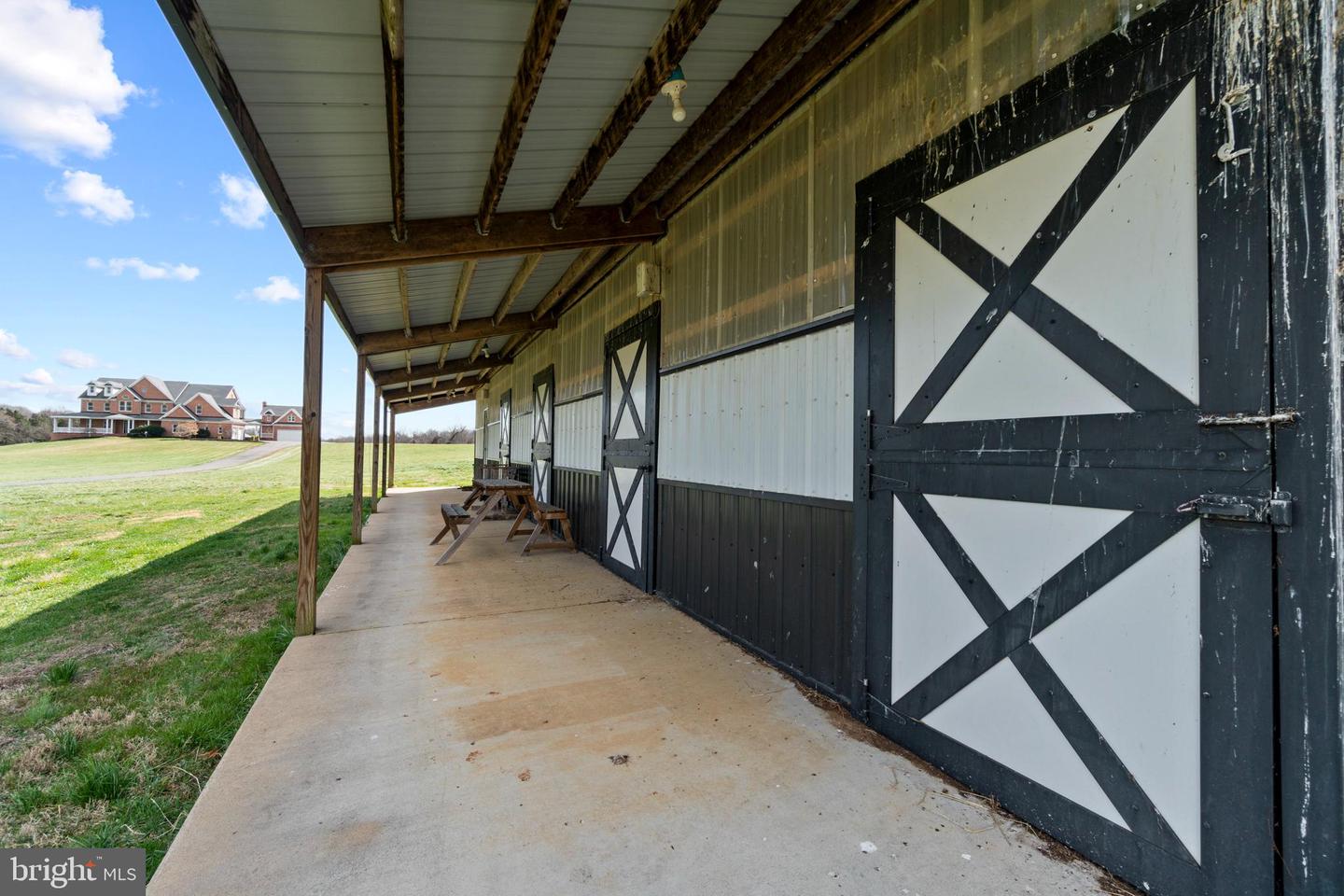 10150 HEDRICK FARM LN, MIDLAND, Virginia 22728, 7 Bedrooms Bedrooms, ,6 BathroomsBathrooms,Residential,For sale,10150 HEDRICK FARM LN,VAFQ2016418 MLS # VAFQ2016418