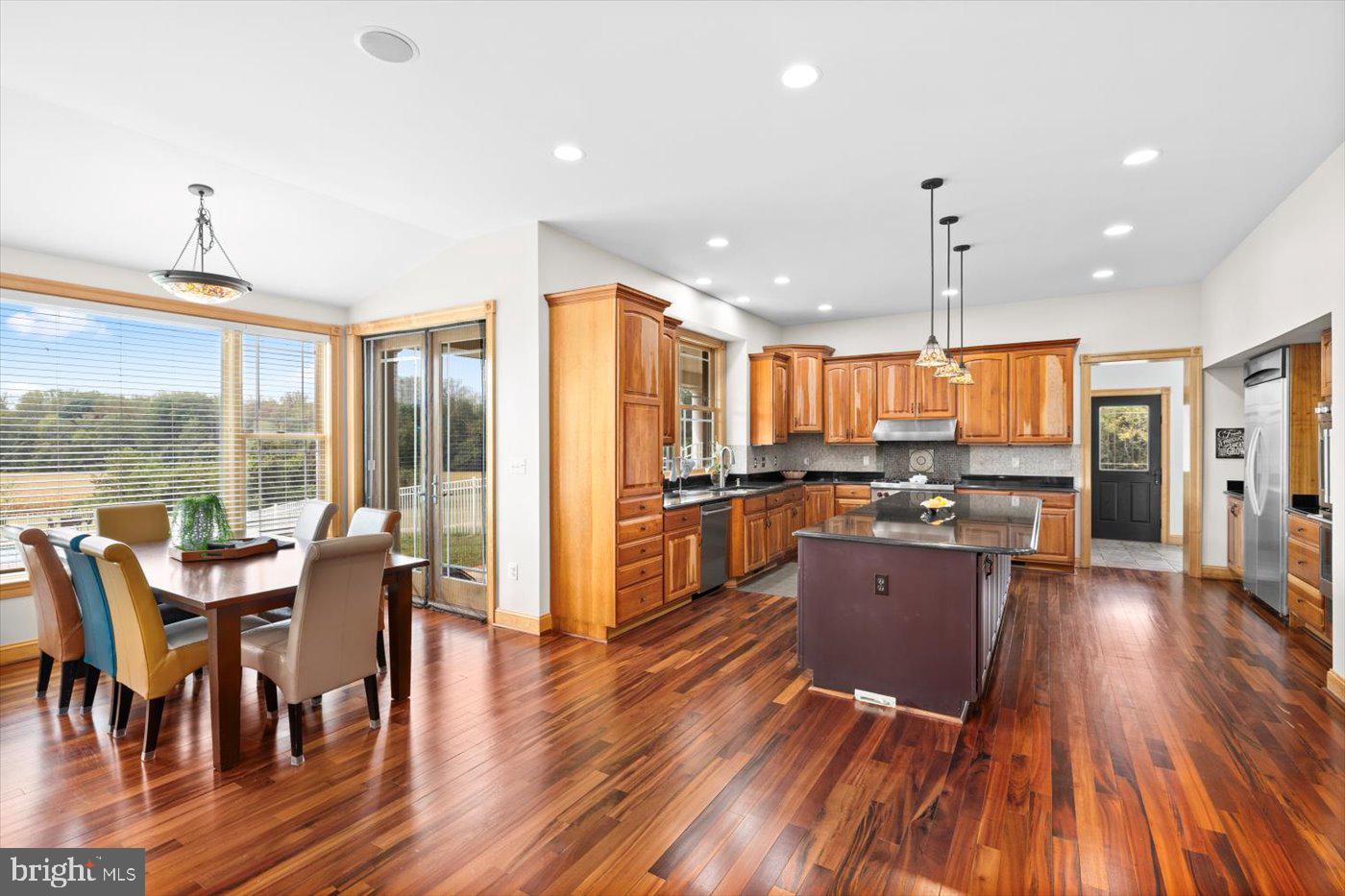 10150 HEDRICK FARM LN, MIDLAND, Virginia 22728, 7 Bedrooms Bedrooms, ,6 BathroomsBathrooms,Residential,For sale,10150 HEDRICK FARM LN,VAFQ2016418 MLS # VAFQ2016418