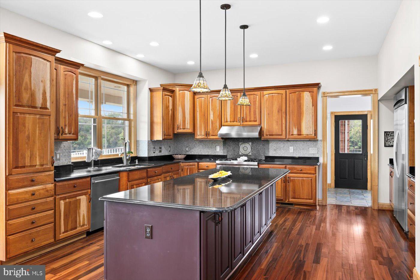 10150 HEDRICK FARM LN, MIDLAND, Virginia 22728, 7 Bedrooms Bedrooms, ,6 BathroomsBathrooms,Residential,For sale,10150 HEDRICK FARM LN,VAFQ2016418 MLS # VAFQ2016418