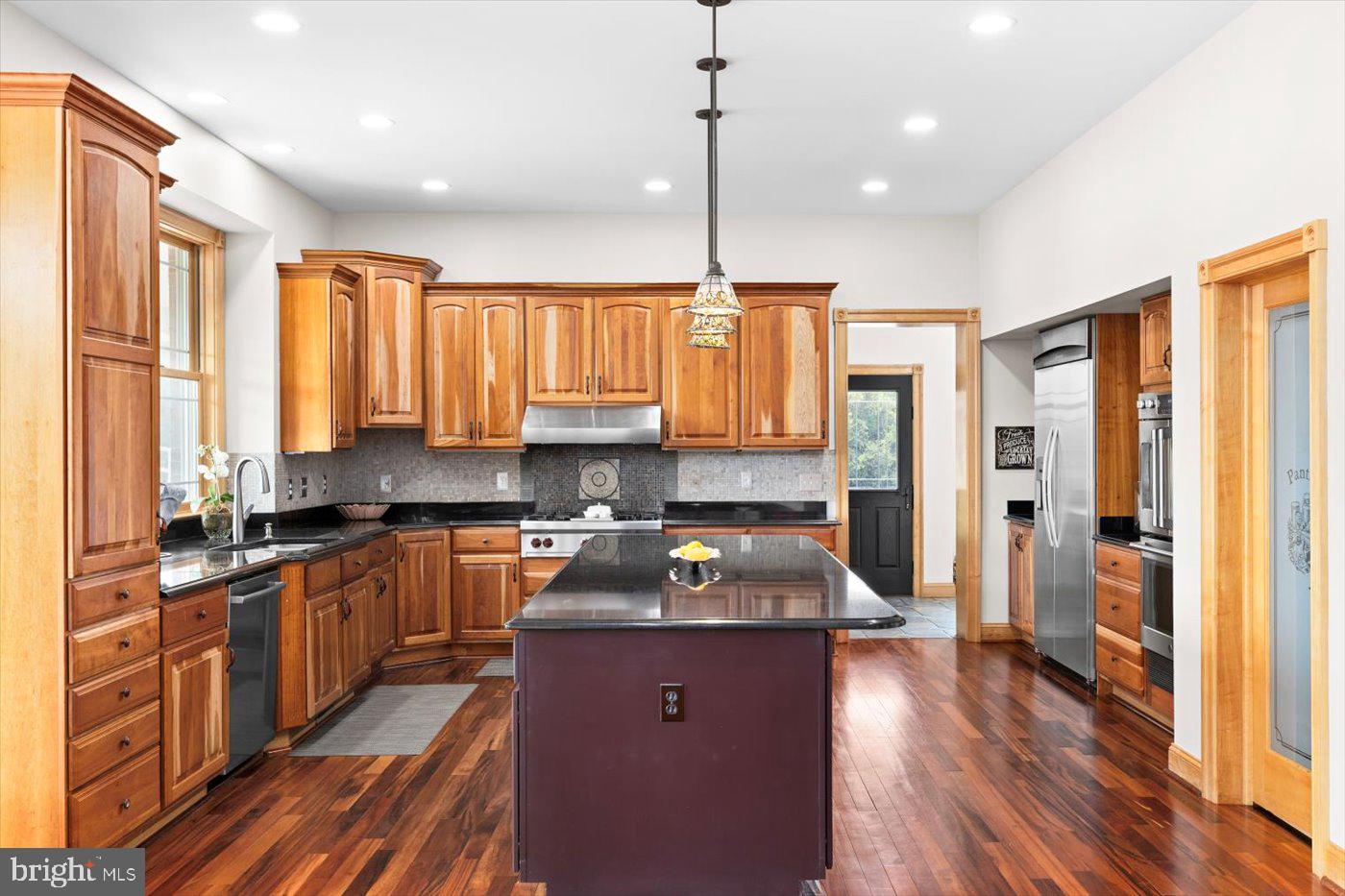 10150 HEDRICK FARM LN, MIDLAND, Virginia 22728, 7 Bedrooms Bedrooms, ,6 BathroomsBathrooms,Residential,For sale,10150 HEDRICK FARM LN,VAFQ2016418 MLS # VAFQ2016418