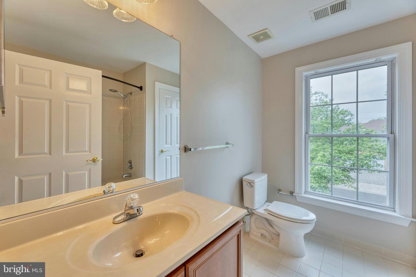 15201 WEISKOPF CT, HAYMARKET, Virginia 20169, 4 Bedrooms Bedrooms, ,3 BathroomsBathrooms,Residential,For sale,15201 WEISKOPF CT,VAPW2093502 MLS # VAPW2093502