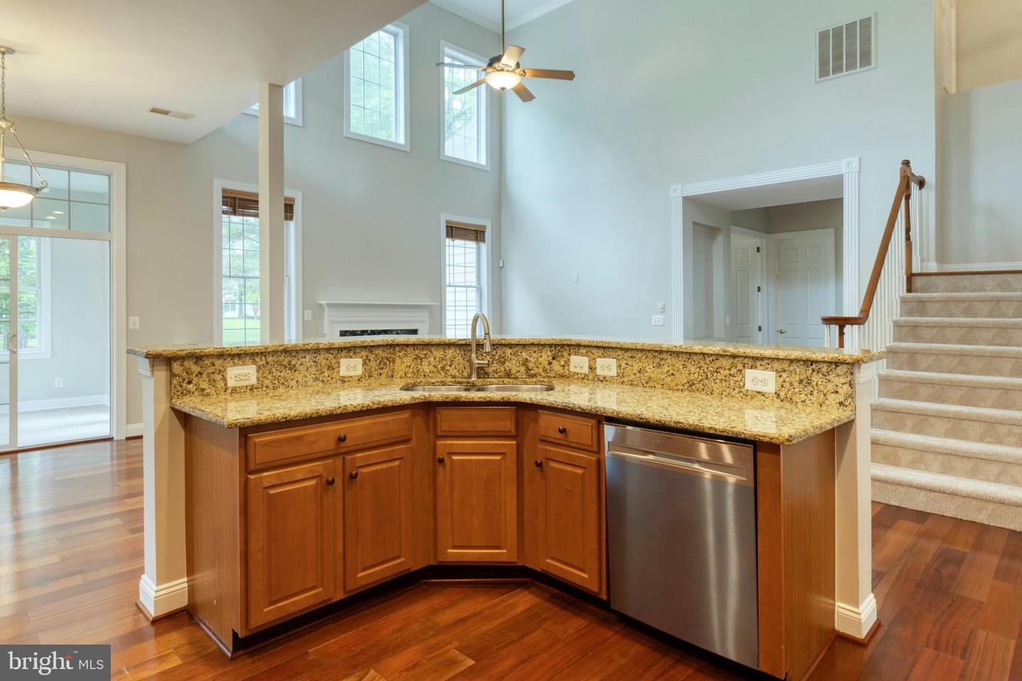 15201 WEISKOPF CT, HAYMARKET, Virginia 20169, 4 Bedrooms Bedrooms, ,3 BathroomsBathrooms,Residential,For sale,15201 WEISKOPF CT,VAPW2093502 MLS # VAPW2093502