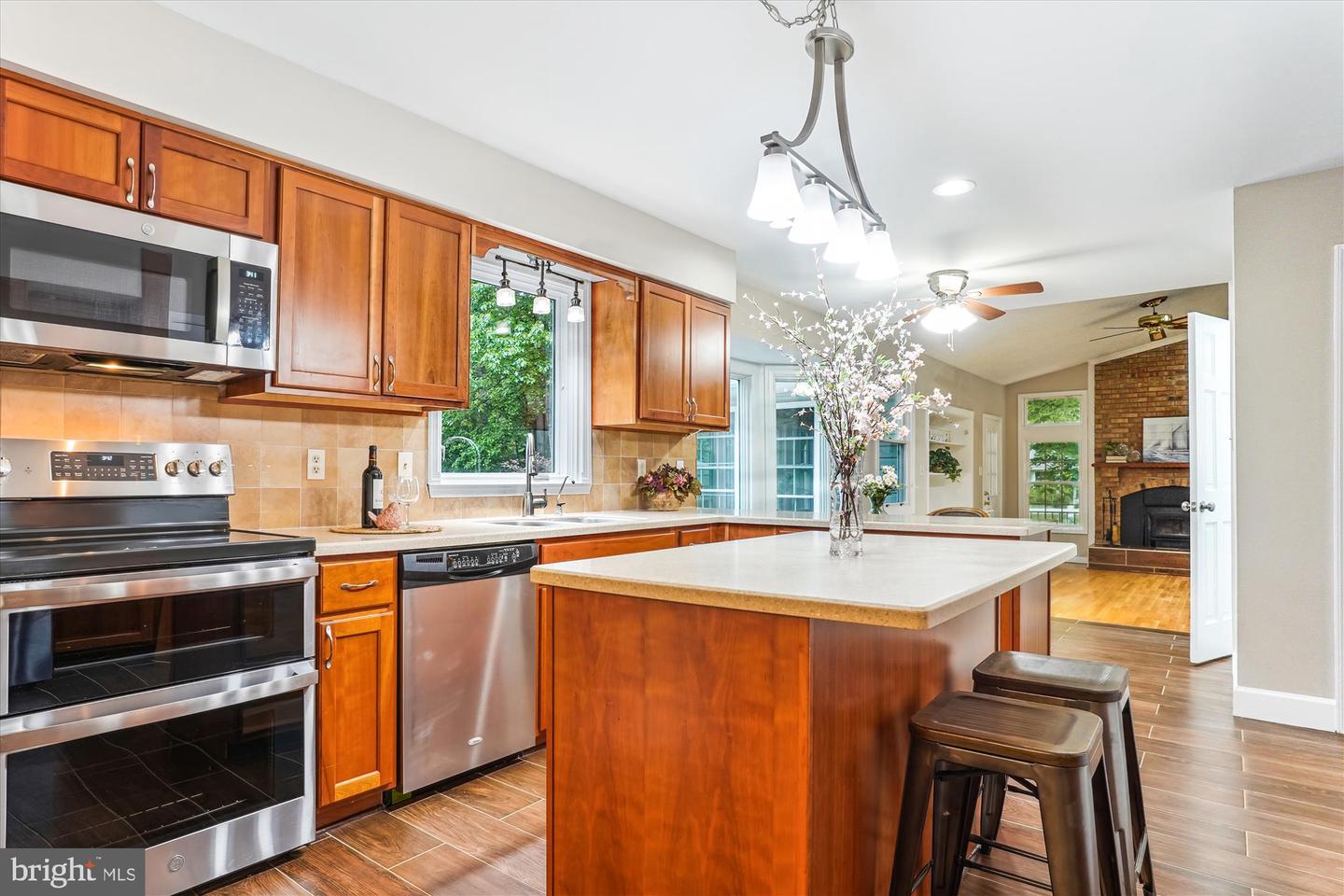14520 IDLEBROOK CT, MANASSAS, Virginia 20112, 3 Bedrooms Bedrooms, ,3 BathroomsBathrooms,Residential,For sale,14520 IDLEBROOK CT,VAPW2093550 MLS # VAPW2093550