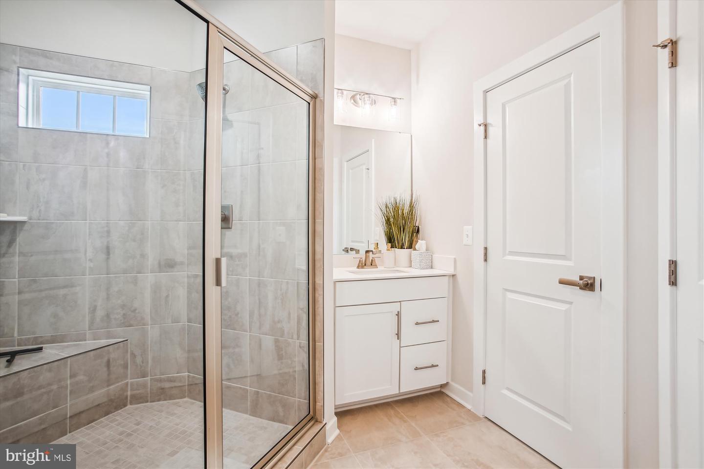 17438 SOUTHERN SHORES DR, DUMFRIES, Virginia 22026, 3 Bedrooms Bedrooms, ,2 BathroomsBathrooms,Residential,For sale,17438 SOUTHERN SHORES DR,VAPW2093554 MLS # VAPW2093554