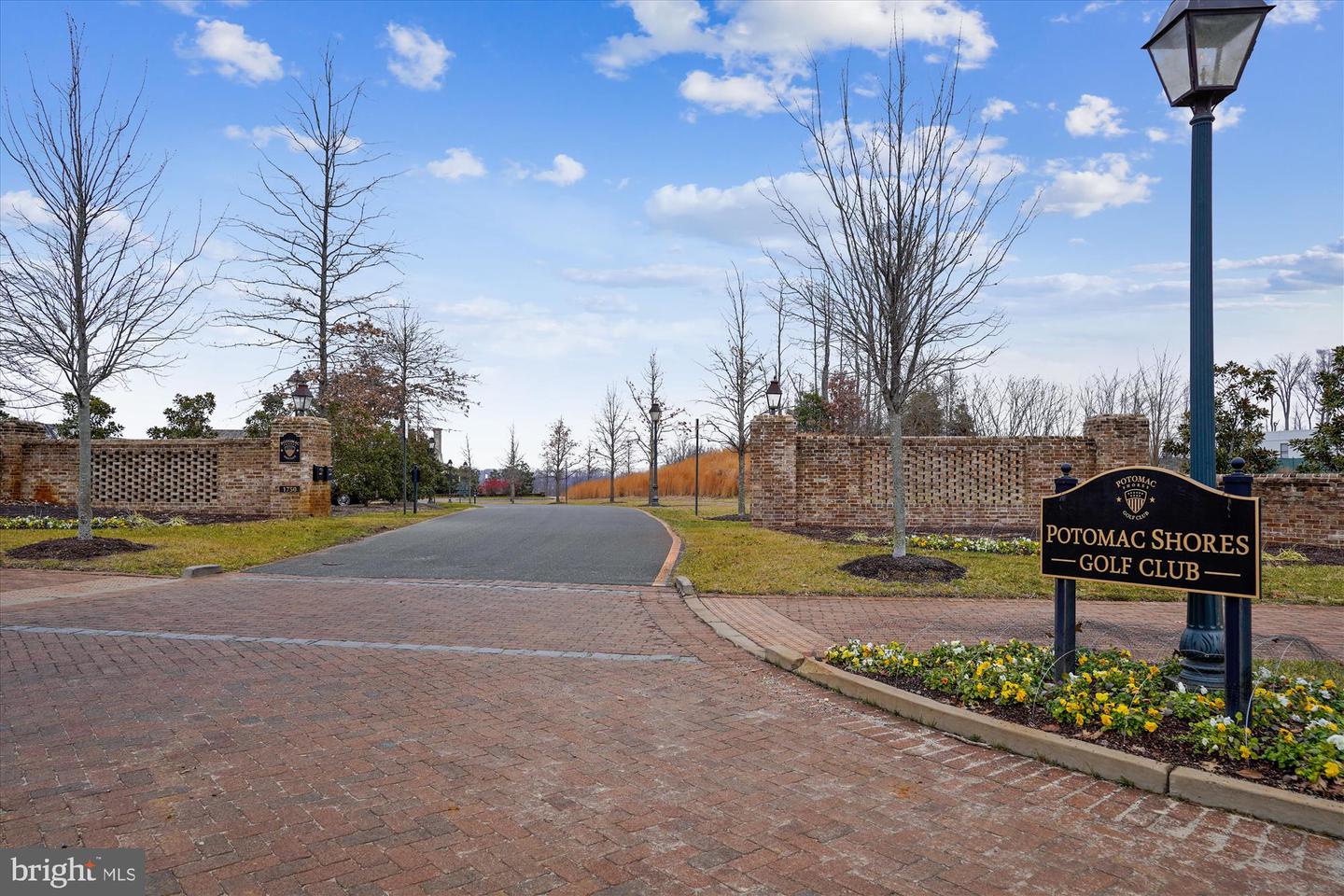 17438 SOUTHERN SHORES DR, DUMFRIES, Virginia 22026, 3 Bedrooms Bedrooms, ,2 BathroomsBathrooms,Residential,For sale,17438 SOUTHERN SHORES DR,VAPW2093554 MLS # VAPW2093554