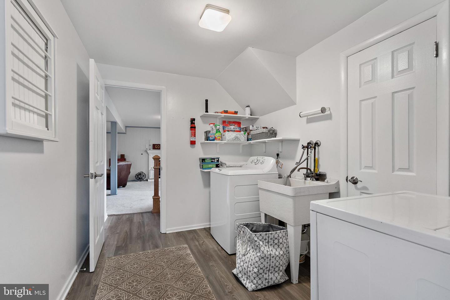 8400 CHERRY VALLEY LN, ALEXANDRIA, Virginia 22309, 5 Bedrooms Bedrooms, ,3 BathroomsBathrooms,Residential,For sale,8400 CHERRY VALLEY LN,VAFX2238156 MLS # VAFX2238156