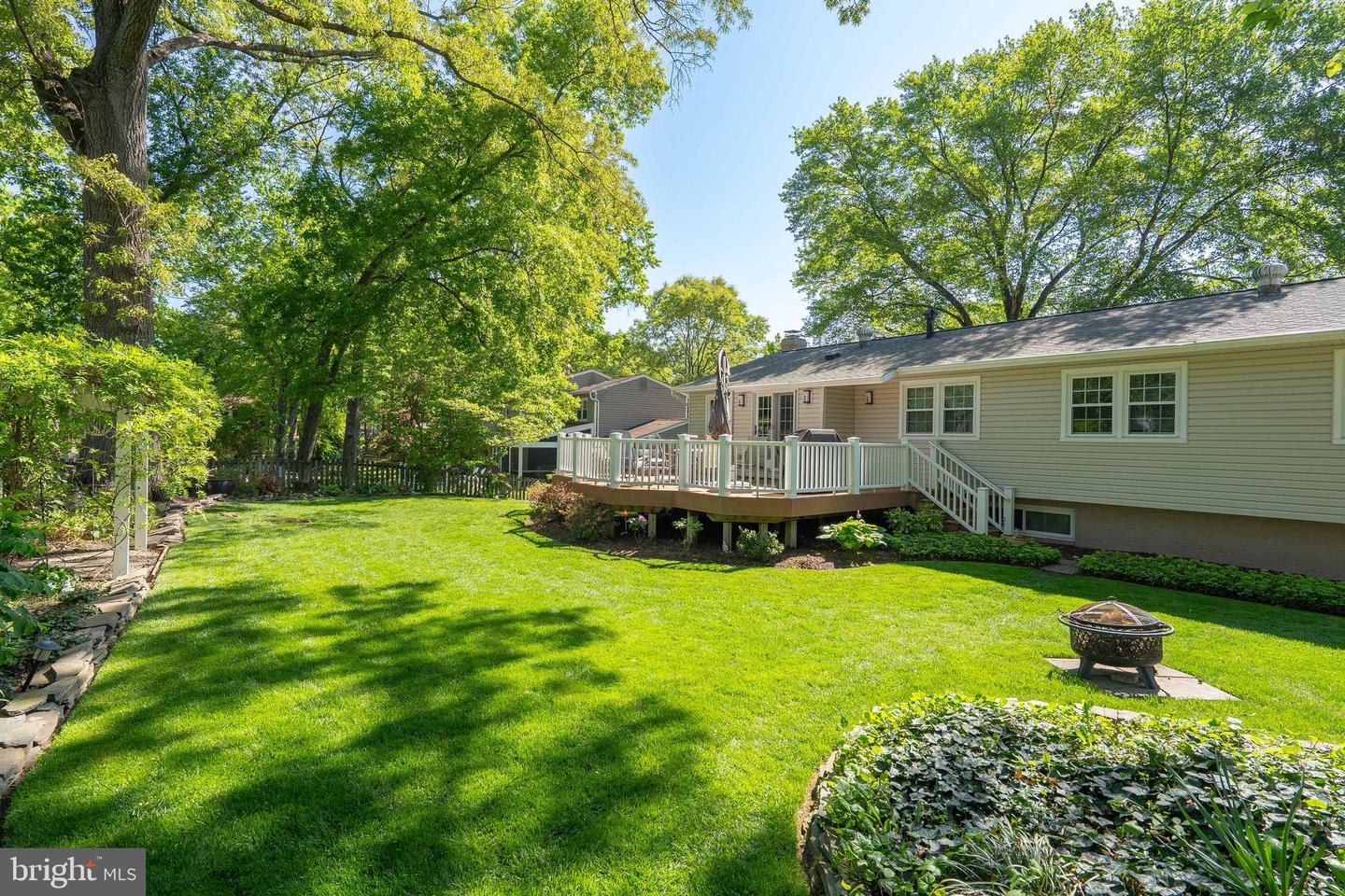8400 CHERRY VALLEY LN, ALEXANDRIA, Virginia 22309, 5 Bedrooms Bedrooms, ,3 BathroomsBathrooms,Residential,For sale,8400 CHERRY VALLEY LN,VAFX2238156 MLS # VAFX2238156