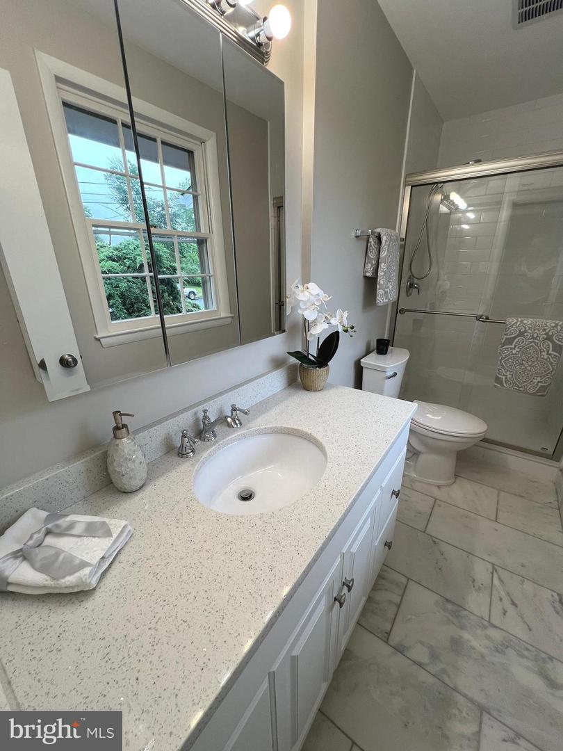 6530 LOVINGSTON CIR, SPRINGFIELD, Virginia 22150, 4 Bedrooms Bedrooms, ,2 BathroomsBathrooms,Residential,For sale,6530 LOVINGSTON CIR,VAFX2238398 MLS # VAFX2238398