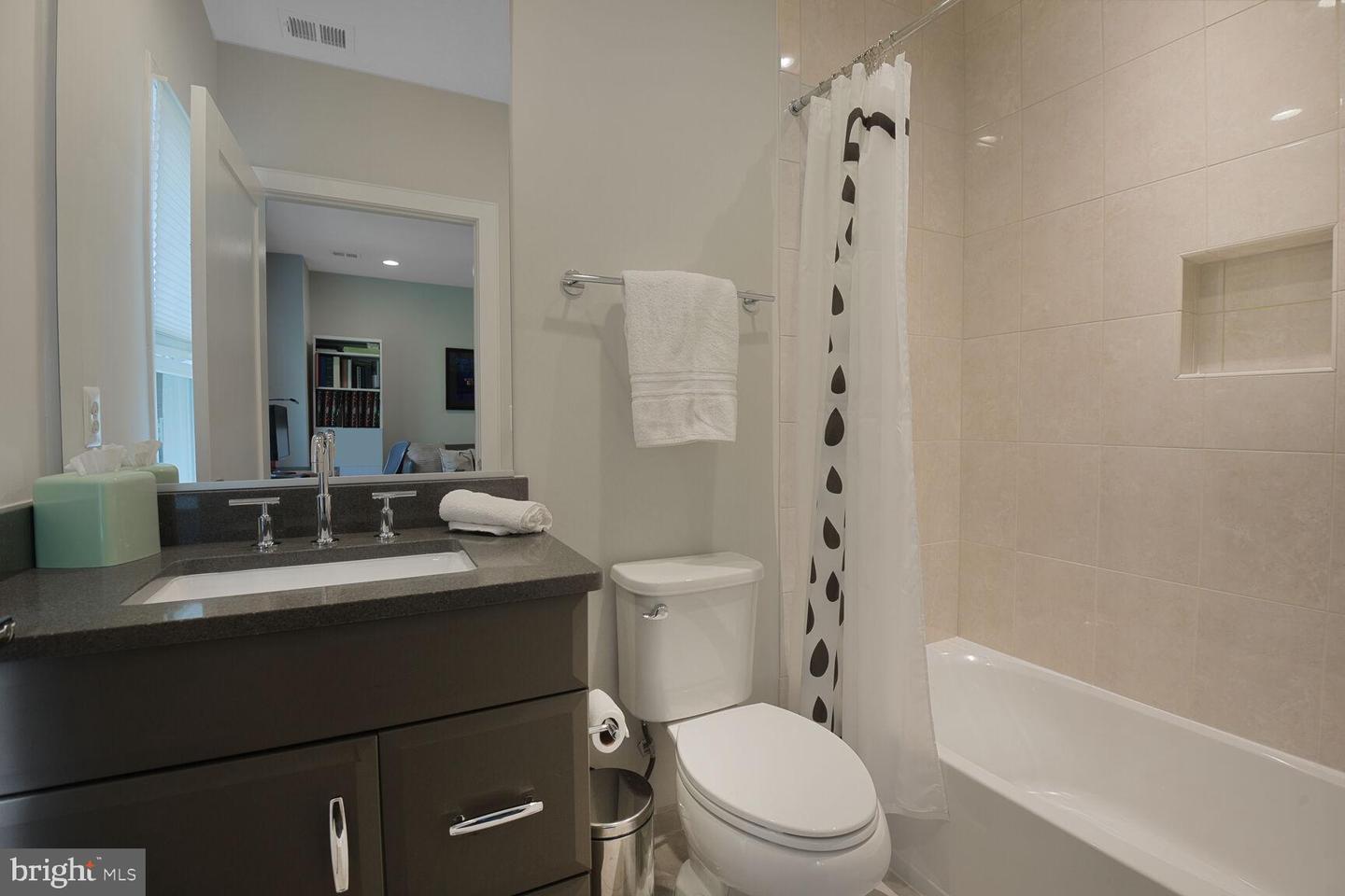 1516 16TH CT N, ARLINGTON, Virginia 22209, 3 Bedrooms Bedrooms, ,3 BathroomsBathrooms,Residential,For sale,1516 16TH CT N,VAAR2056974 MLS # VAAR2056974