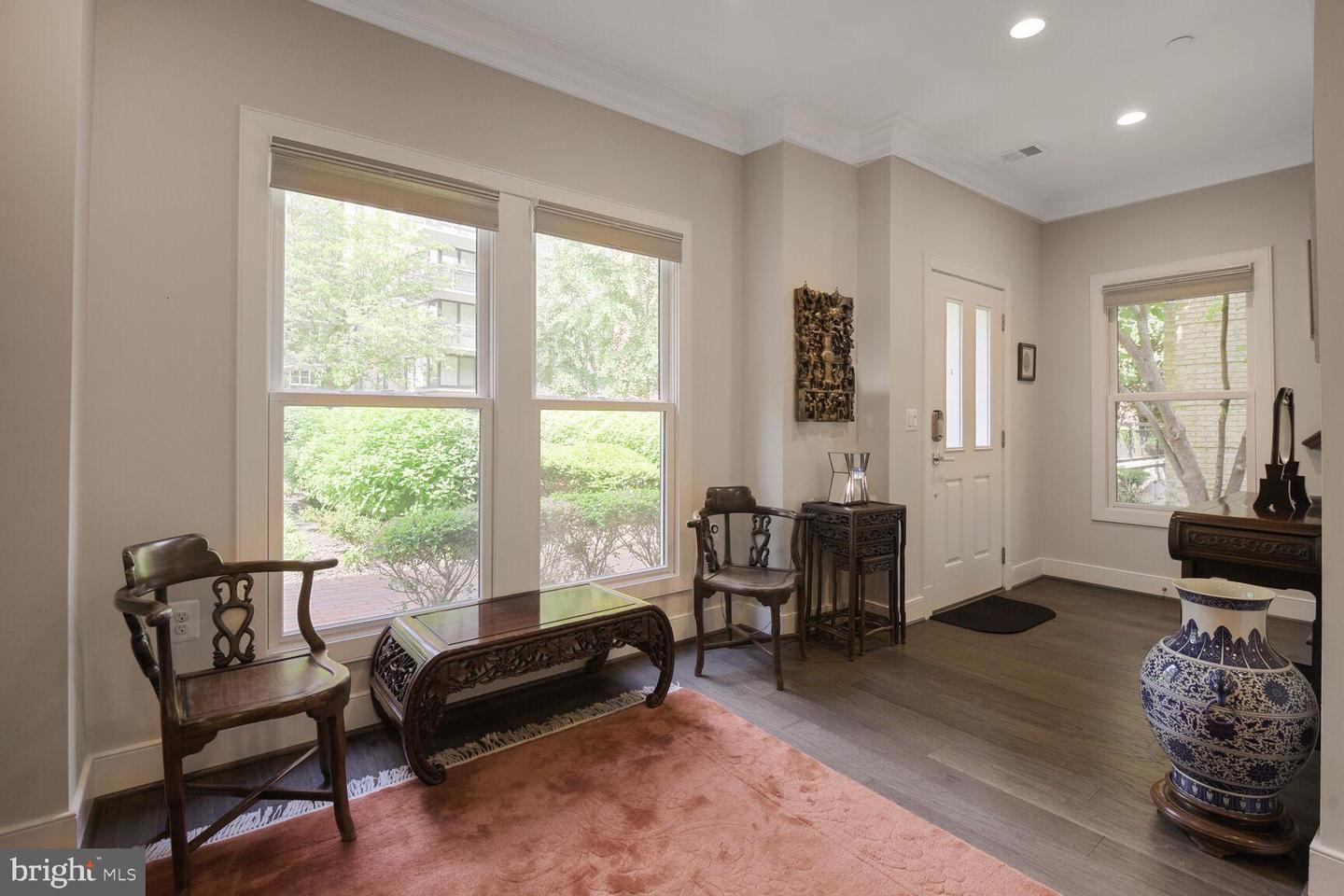 1516 16TH CT N, ARLINGTON, Virginia 22209, 3 Bedrooms Bedrooms, ,3 BathroomsBathrooms,Residential,For sale,1516 16TH CT N,VAAR2056974 MLS # VAAR2056974