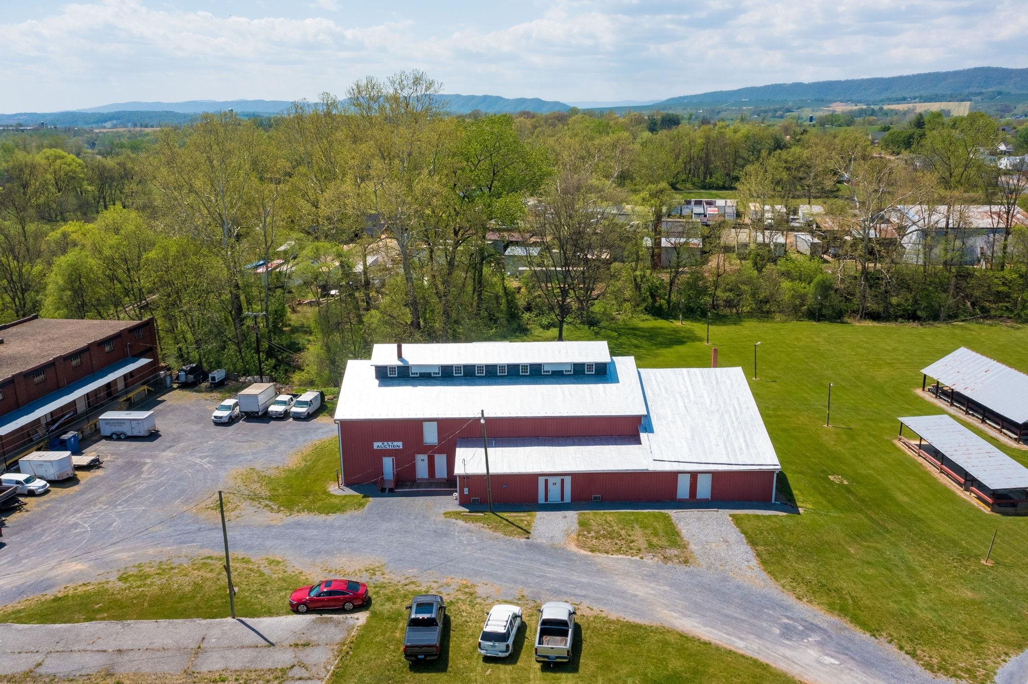 180 HOLLAR CIR, TIMBERVILLE, Virginia 22853, ,Commercial,180 HOLLAR CIR,664534 MLS # 664534