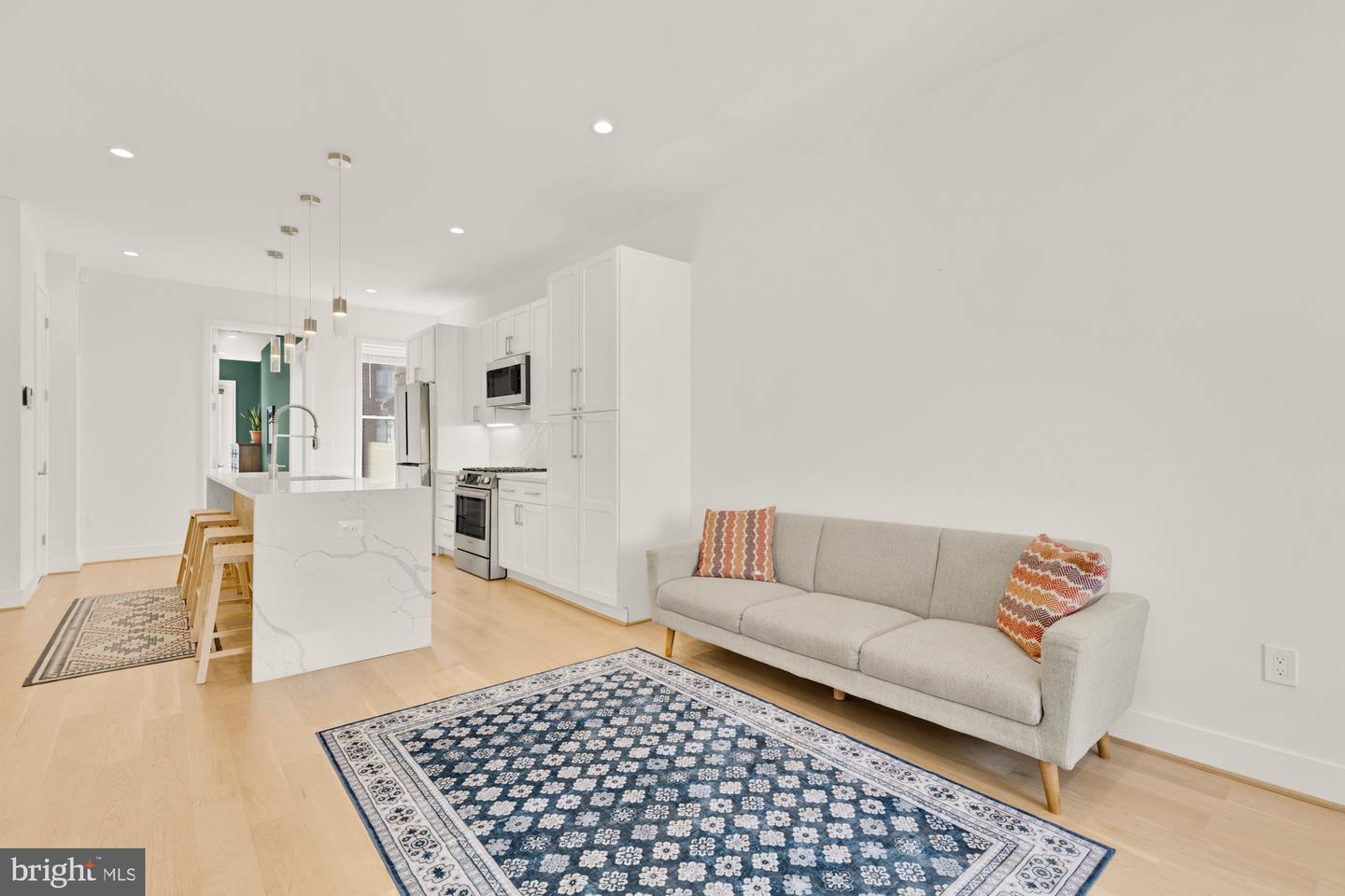 41 Q ST NE #100, WASHINGTON, District Of Columbia 20002, 3 Bedrooms Bedrooms, ,3 BathroomsBathrooms,Residential,For sale,41 Q ST NE #100,DCDC2199372 MLS # DCDC2199372