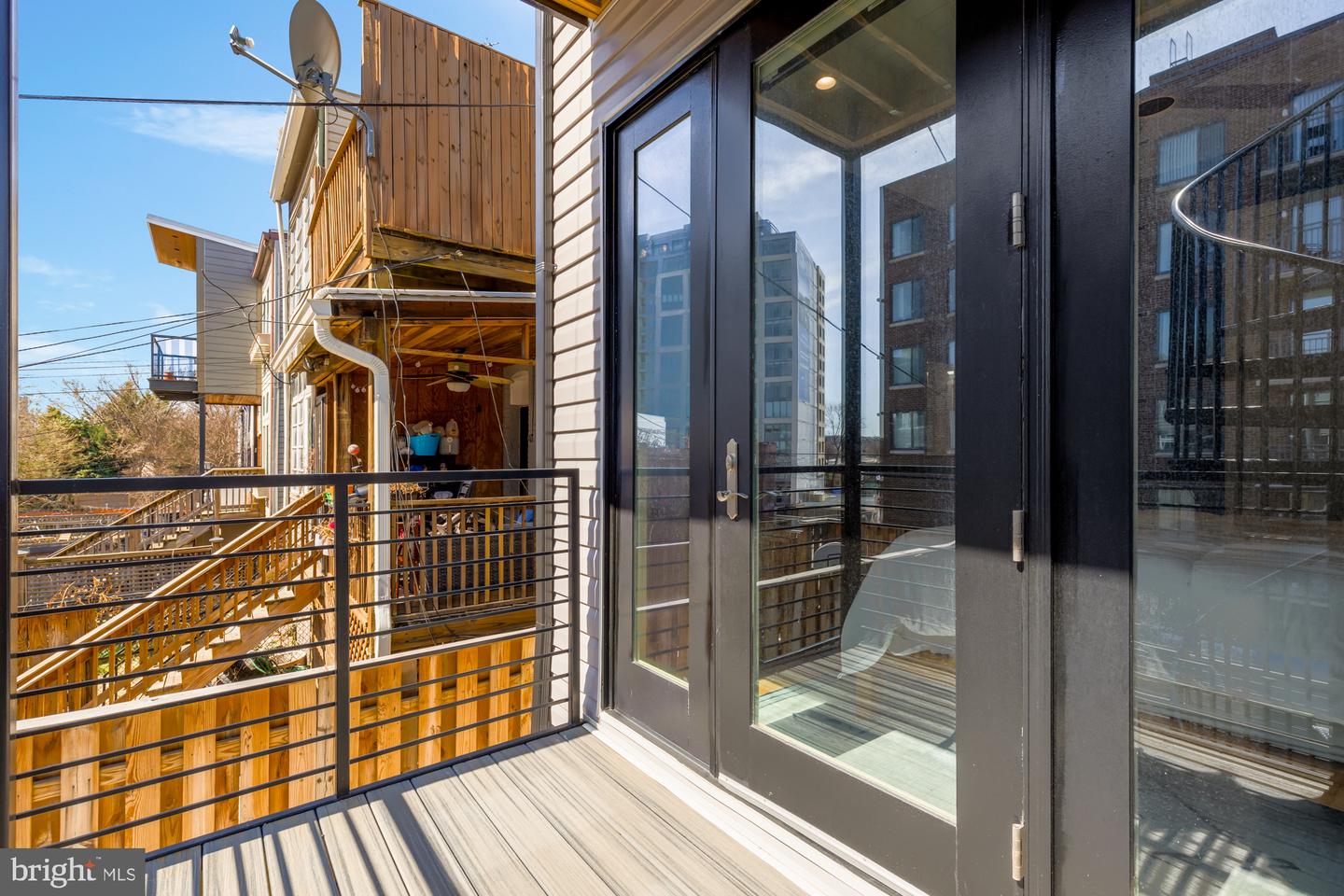 41 Q ST NE #100, WASHINGTON, District Of Columbia 20002, 3 Bedrooms Bedrooms, ,3 BathroomsBathrooms,Residential,For sale,41 Q ST NE #100,DCDC2199372 MLS # DCDC2199372