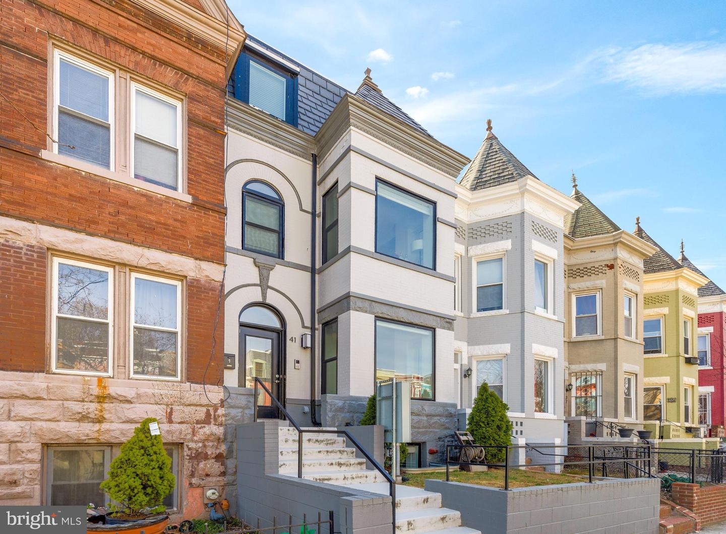 41 Q ST NE #100, WASHINGTON, District Of Columbia 20002, 3 Bedrooms Bedrooms, ,3 BathroomsBathrooms,Residential,For sale,41 Q ST NE #100,DCDC2199372 MLS # DCDC2199372