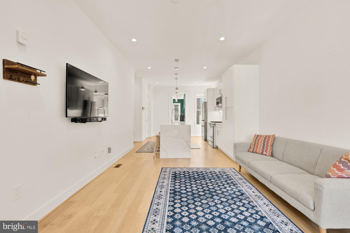 41 Q ST NE #100, WASHINGTON, District Of Columbia 20002, 3 Bedrooms Bedrooms, ,3 BathroomsBathrooms,Residential,For sale,41 Q ST NE #100,DCDC2199372 MLS # DCDC2199372