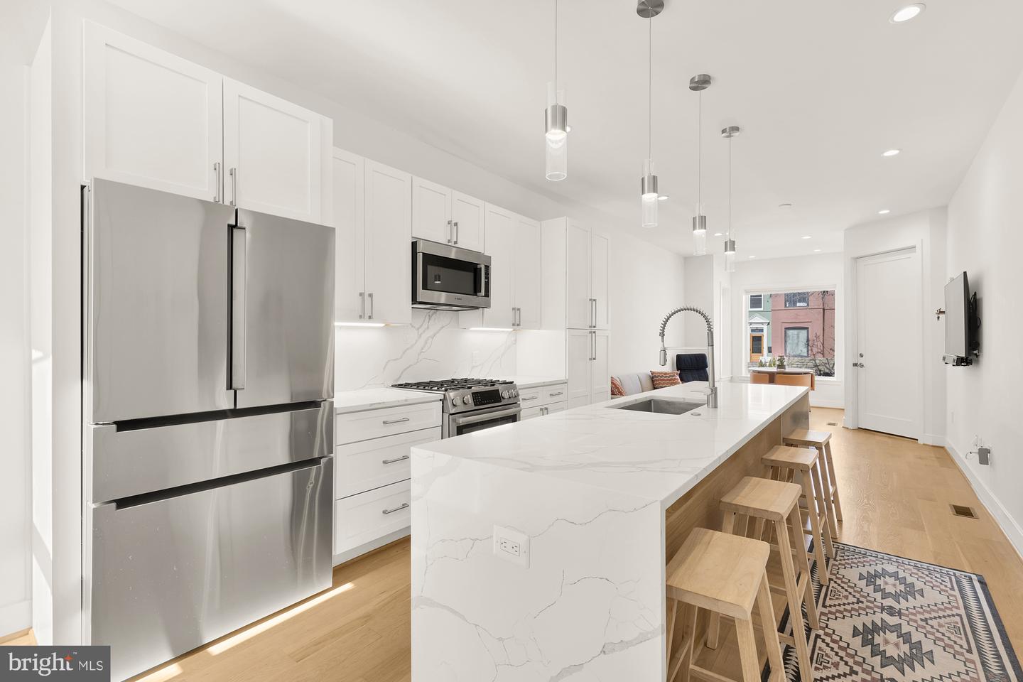 41 Q ST NE #100, WASHINGTON, District Of Columbia 20002, 3 Bedrooms Bedrooms, ,3 BathroomsBathrooms,Residential,For sale,41 Q ST NE #100,DCDC2199372 MLS # DCDC2199372