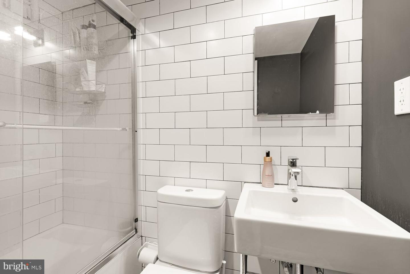 1801 CLYDESDALE PL NW #222, WASHINGTON, District Of Columbia 20009, 1 Bedroom Bedrooms, ,1 BathroomBathrooms,Residential,For sale,1801 CLYDESDALE PL NW #222,DCDC2199382 MLS # DCDC2199382