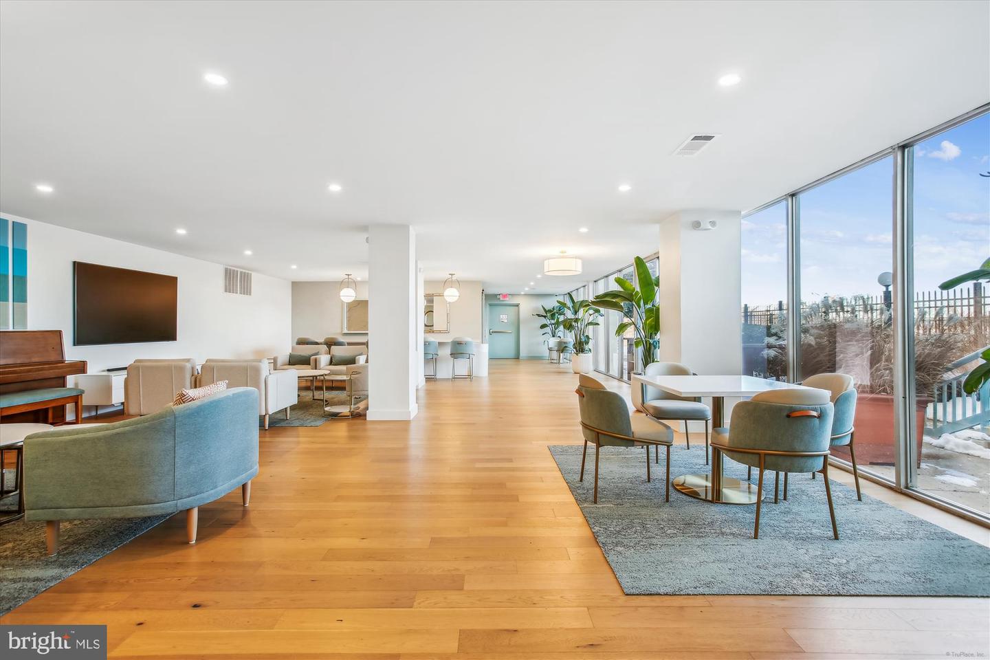 501 SLATERS LN #316, ALEXANDRIA, Virginia 22314, 1 Bedroom Bedrooms, ,1 BathroomBathrooms,Residential,For sale,501 SLATERS LN #316,VAAX2045176 MLS # VAAX2045176