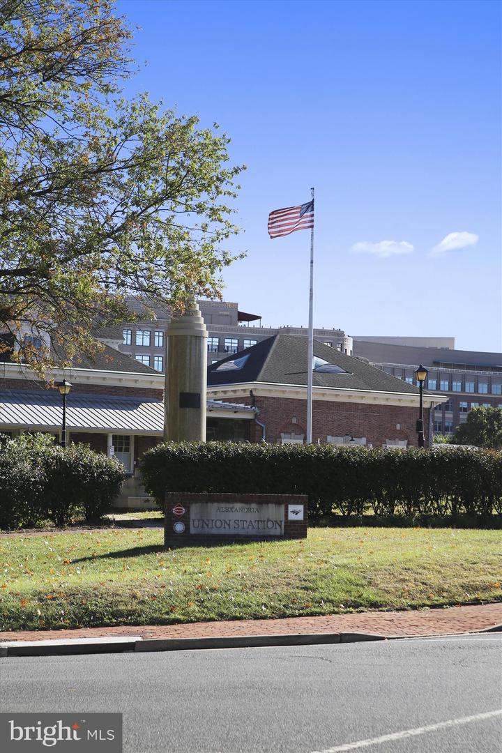 501 SLATERS LN #316, ALEXANDRIA, Virginia 22314, 1 Bedroom Bedrooms, ,1 BathroomBathrooms,Residential,For sale,501 SLATERS LN #316,VAAX2045176 MLS # VAAX2045176
