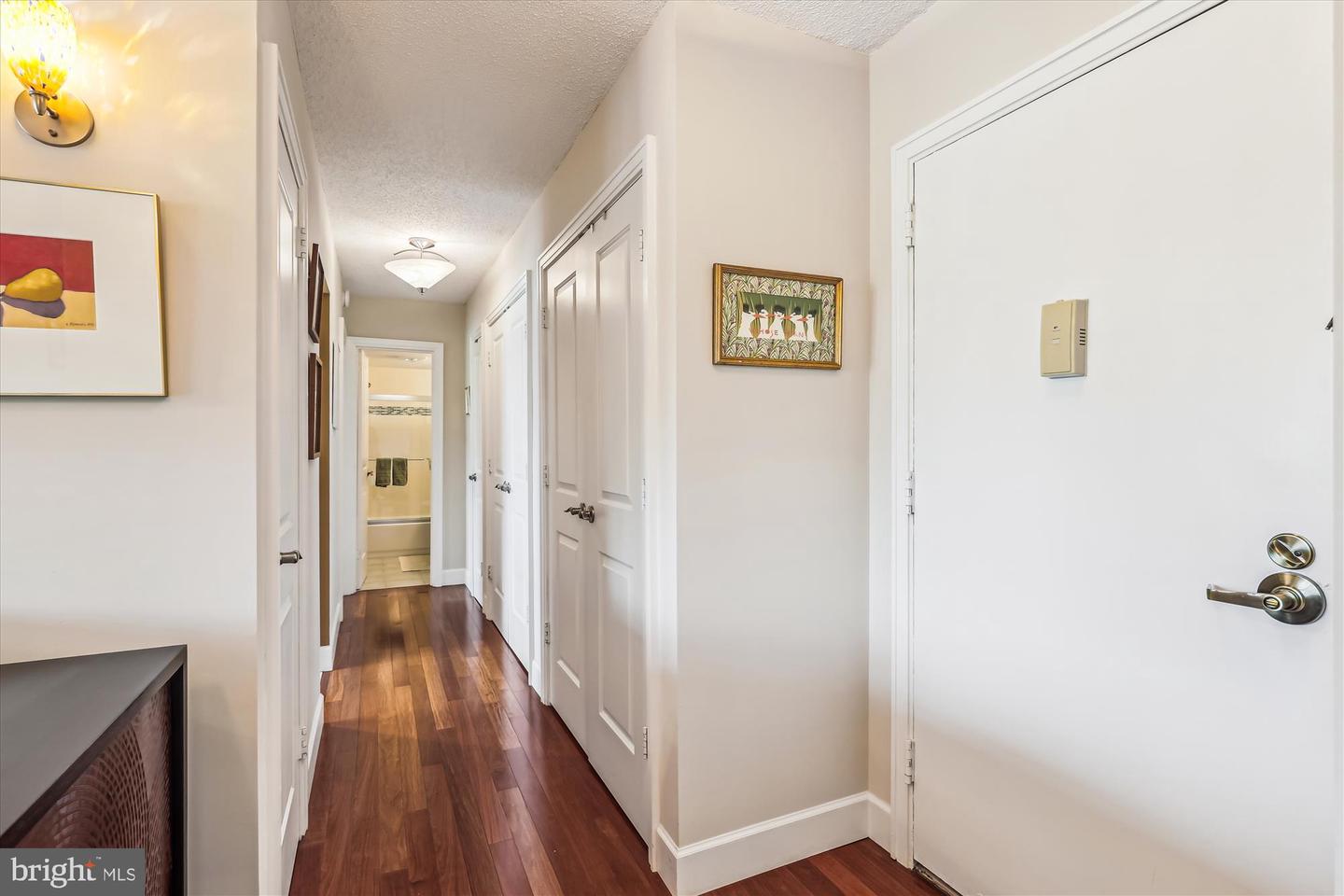 501 SLATERS LN #316, ALEXANDRIA, Virginia 22314, 1 Bedroom Bedrooms, ,1 BathroomBathrooms,Residential,For sale,501 SLATERS LN #316,VAAX2045176 MLS # VAAX2045176