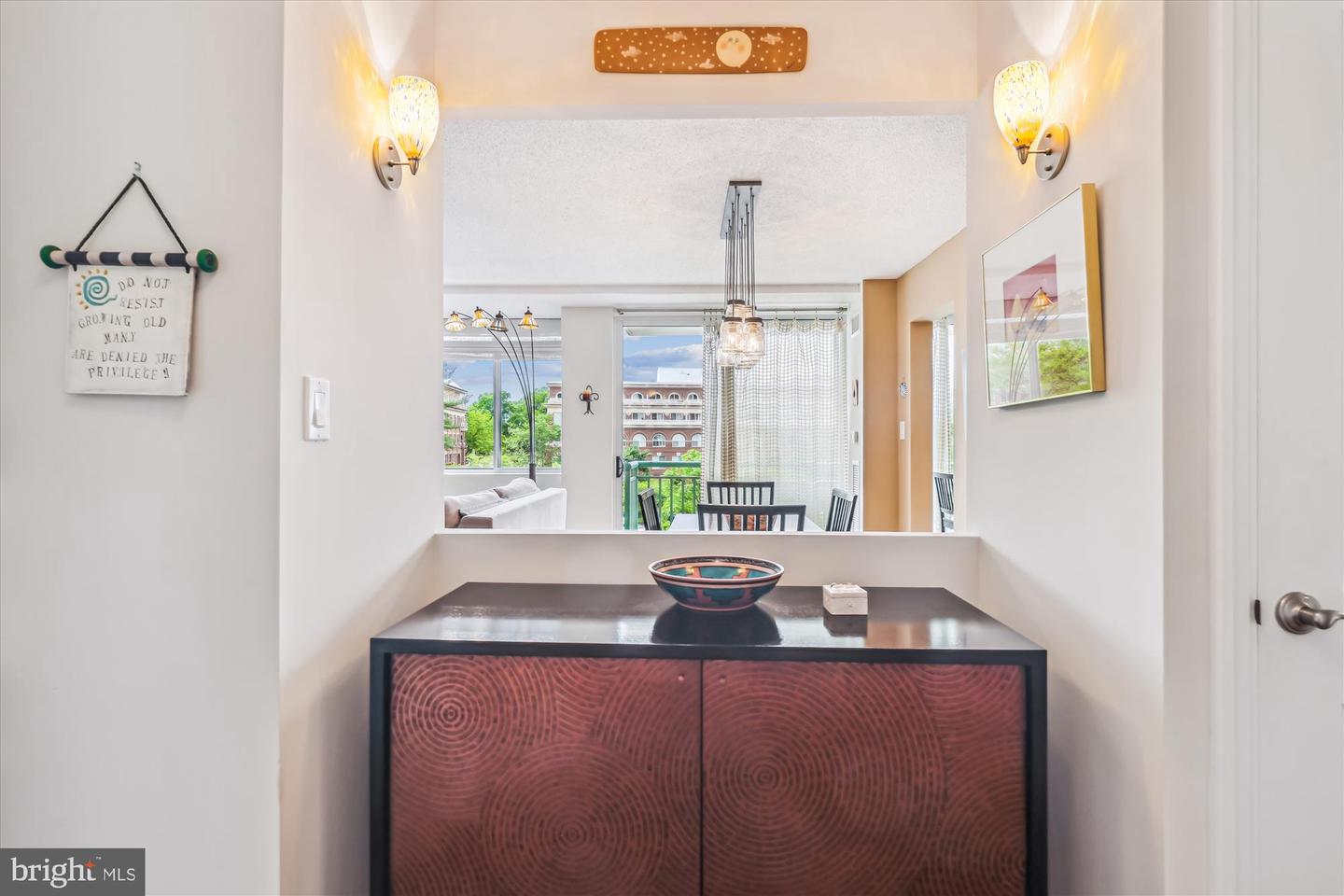 501 SLATERS LN #316, ALEXANDRIA, Virginia 22314, 1 Bedroom Bedrooms, ,1 BathroomBathrooms,Residential,For sale,501 SLATERS LN #316,VAAX2045176 MLS # VAAX2045176