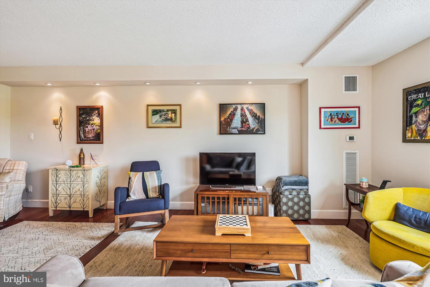 501 SLATERS LN #316, ALEXANDRIA, Virginia 22314, 1 Bedroom Bedrooms, ,1 BathroomBathrooms,Residential,For sale,501 SLATERS LN #316,VAAX2045176 MLS # VAAX2045176