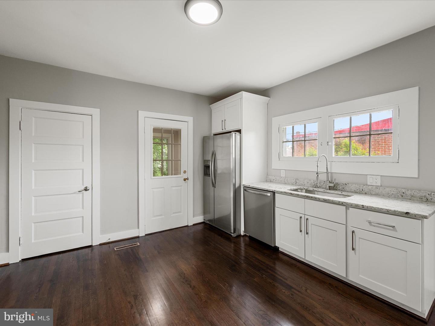 19 W JACKSON ST, FRONT ROYAL, Virginia 22630, 3 Bedrooms Bedrooms, ,1 BathroomBathrooms,Residential,For sale,19 W JACKSON ST,VAWR2011116 MLS # VAWR2011116