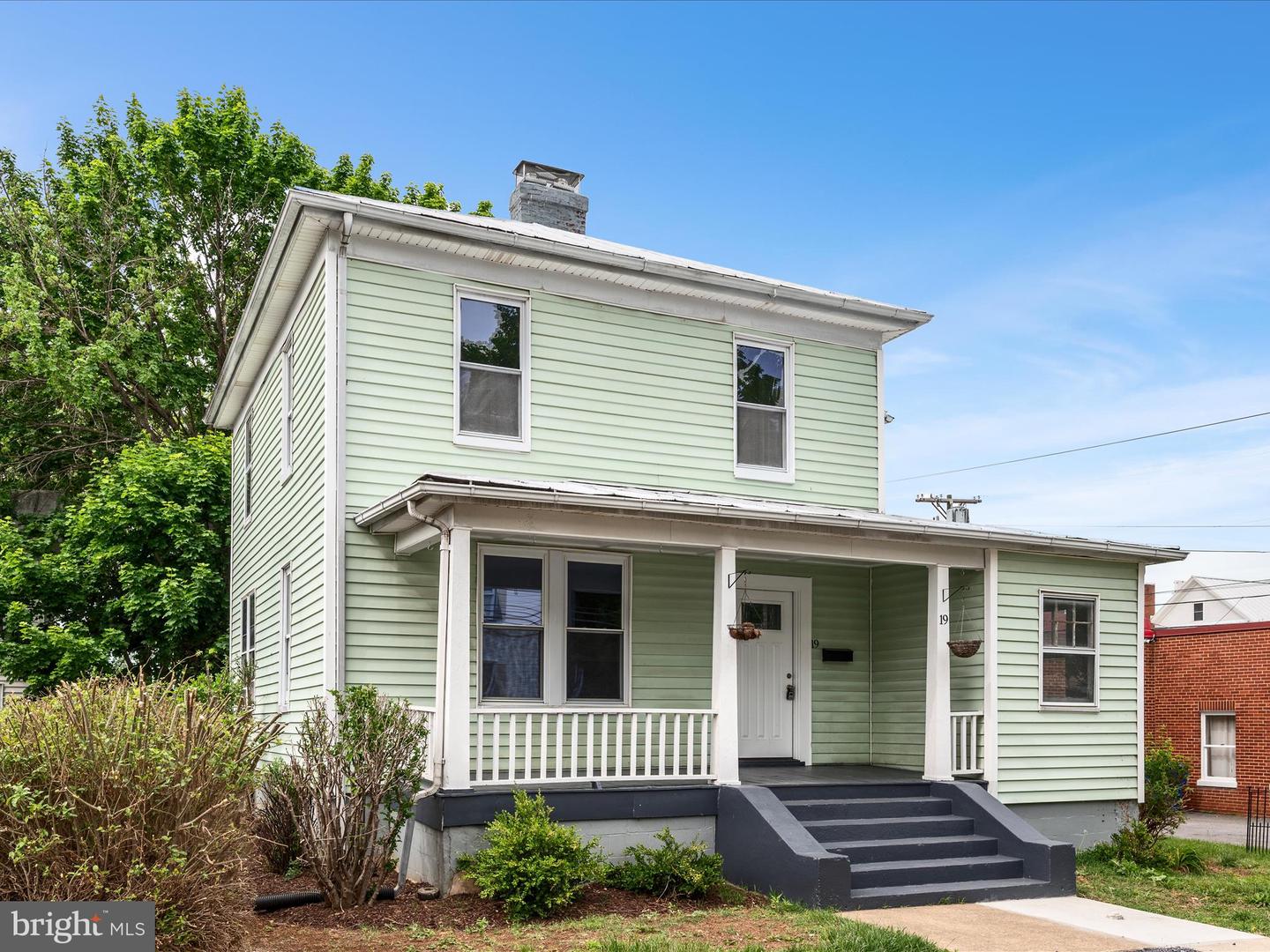 19 W JACKSON ST, FRONT ROYAL, Virginia 22630, 3 Bedrooms Bedrooms, ,1 BathroomBathrooms,Residential,For sale,19 W JACKSON ST,VAWR2011116 MLS # VAWR2011116