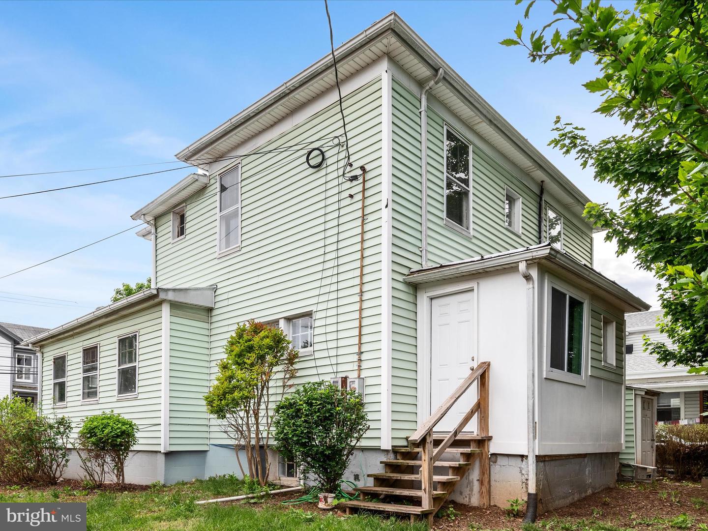 19 W JACKSON ST, FRONT ROYAL, Virginia 22630, 3 Bedrooms Bedrooms, ,1 BathroomBathrooms,Residential,For sale,19 W JACKSON ST,VAWR2011116 MLS # VAWR2011116
