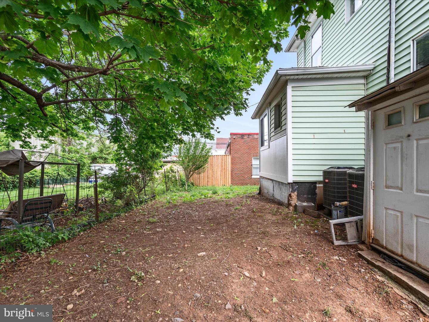 19 W JACKSON ST, FRONT ROYAL, Virginia 22630, 3 Bedrooms Bedrooms, ,1 BathroomBathrooms,Residential,For sale,19 W JACKSON ST,VAWR2011116 MLS # VAWR2011116