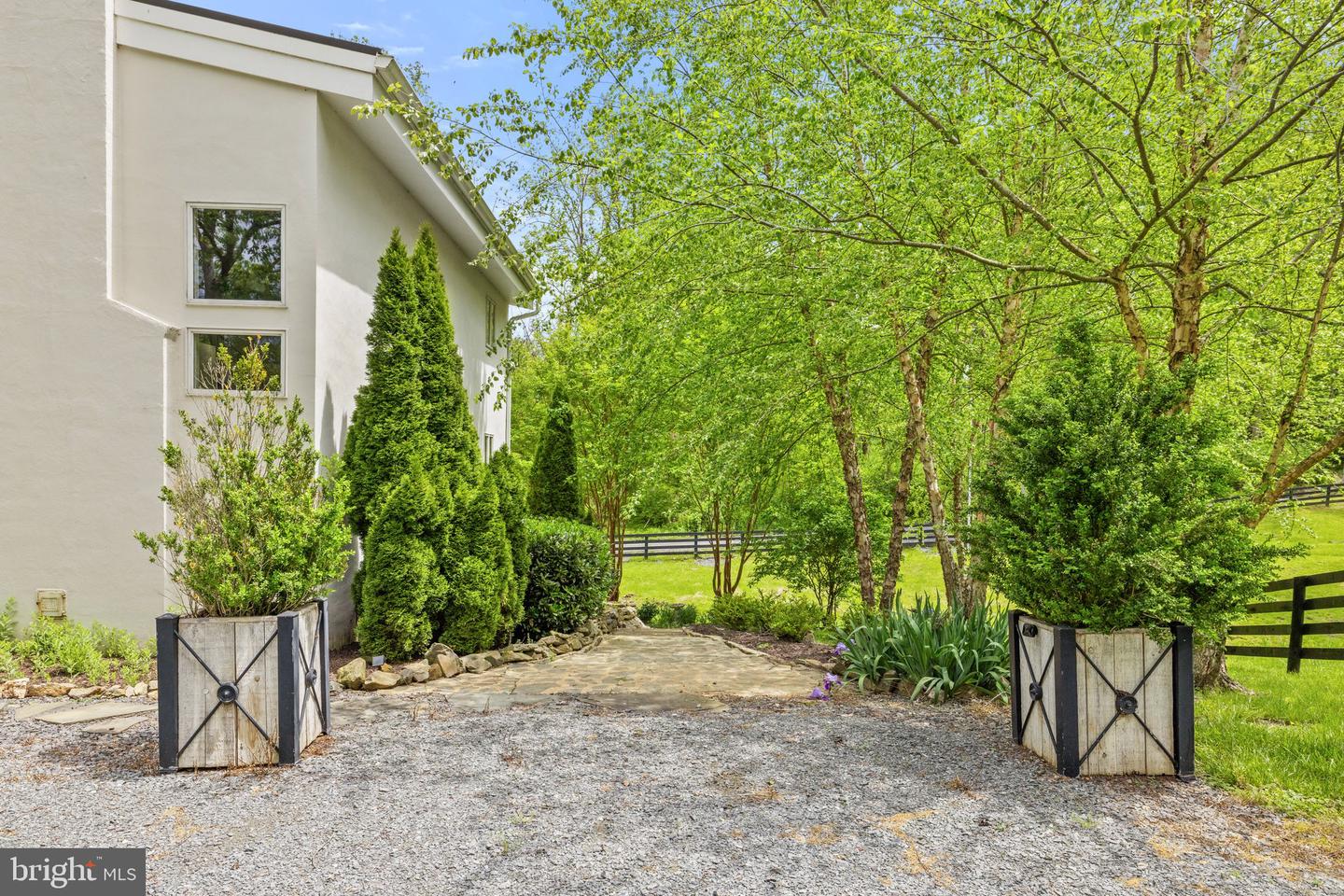 23103 KIRK BRANCH RD, MIDDLEBURG, Virginia 20117, 2 Bedrooms Bedrooms, ,2 BathroomsBathrooms,Residential,For sale,23103 KIRK BRANCH RD,VALO2096114 MLS # VALO2096114