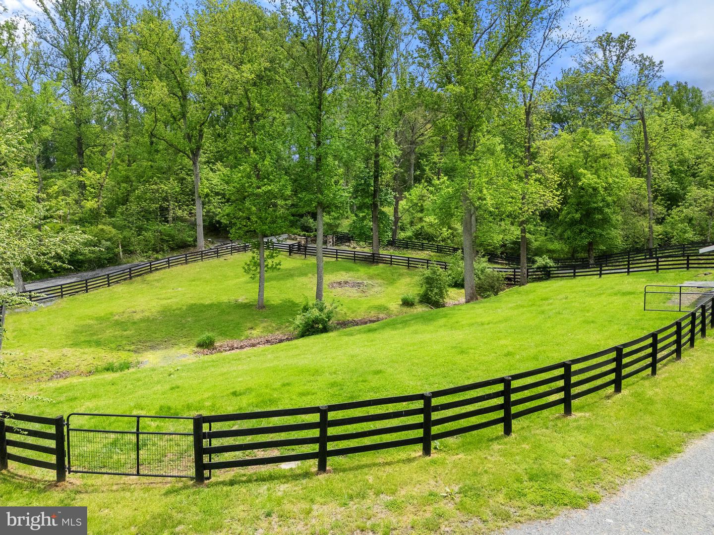 23103 KIRK BRANCH RD, MIDDLEBURG, Virginia 20117, 2 Bedrooms Bedrooms, ,2 BathroomsBathrooms,Residential,For sale,23103 KIRK BRANCH RD,VALO2096114 MLS # VALO2096114