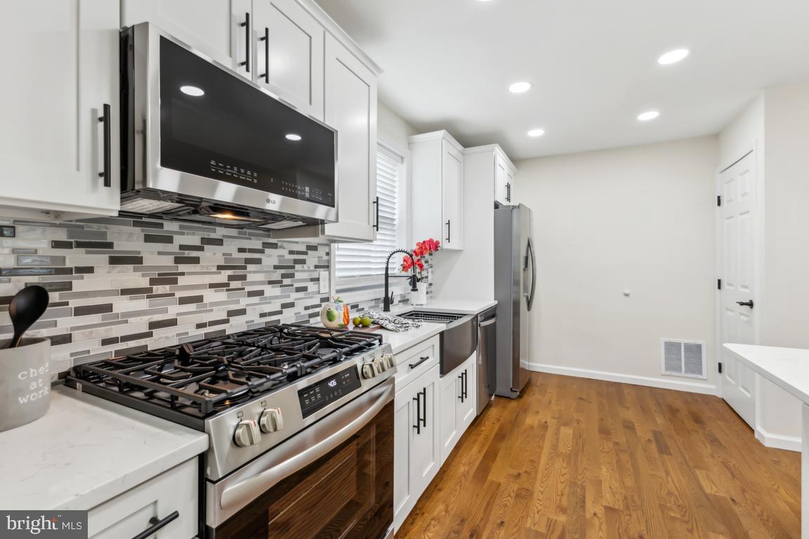 210 TENNESSEE AVE, ALEXANDRIA, Virginia 22305, 3 Bedrooms Bedrooms, ,2 BathroomsBathrooms,Residential,For sale,210 TENNESSEE AVE,VAAX2045256 MLS # VAAX2045256