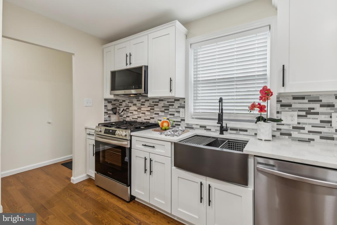 210 TENNESSEE AVE, ALEXANDRIA, Virginia 22305, 3 Bedrooms Bedrooms, ,2 BathroomsBathrooms,Residential,For sale,210 TENNESSEE AVE,VAAX2045256 MLS # VAAX2045256