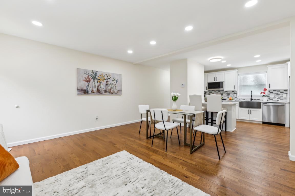210 TENNESSEE AVE, ALEXANDRIA, Virginia 22305, 3 Bedrooms Bedrooms, ,2 BathroomsBathrooms,Residential,For sale,210 TENNESSEE AVE,VAAX2045256 MLS # VAAX2045256