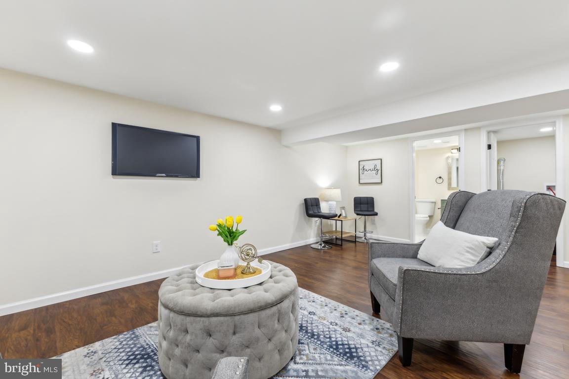 210 TENNESSEE AVE, ALEXANDRIA, Virginia 22305, 3 Bedrooms Bedrooms, ,2 BathroomsBathrooms,Residential,For sale,210 TENNESSEE AVE,VAAX2045256 MLS # VAAX2045256