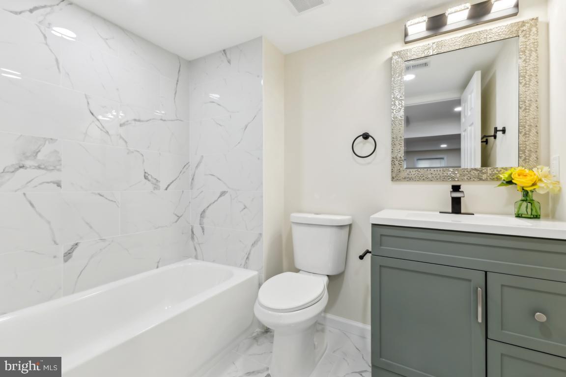 210 TENNESSEE AVE, ALEXANDRIA, Virginia 22305, 3 Bedrooms Bedrooms, ,2 BathroomsBathrooms,Residential,For sale,210 TENNESSEE AVE,VAAX2045256 MLS # VAAX2045256