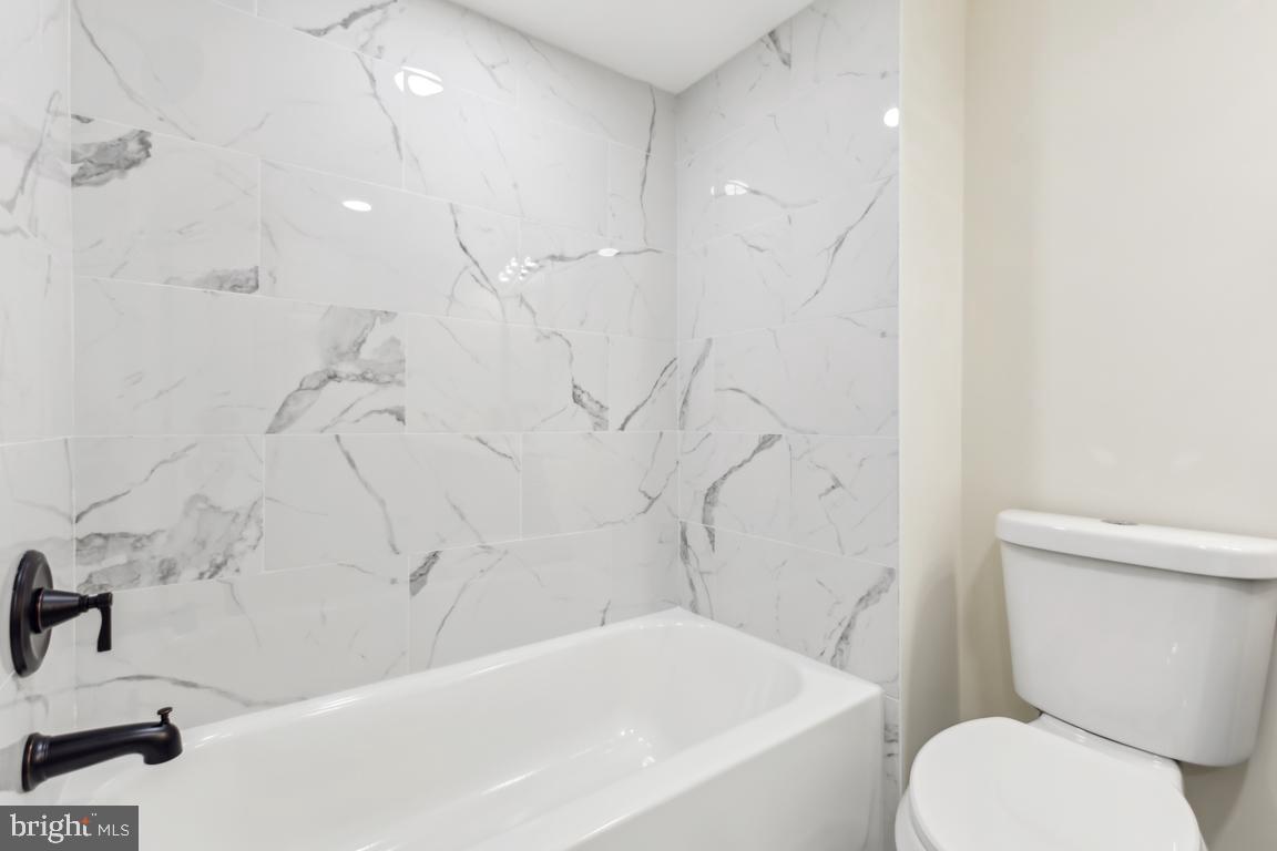 210 TENNESSEE AVE, ALEXANDRIA, Virginia 22305, 3 Bedrooms Bedrooms, ,2 BathroomsBathrooms,Residential,For sale,210 TENNESSEE AVE,VAAX2045256 MLS # VAAX2045256