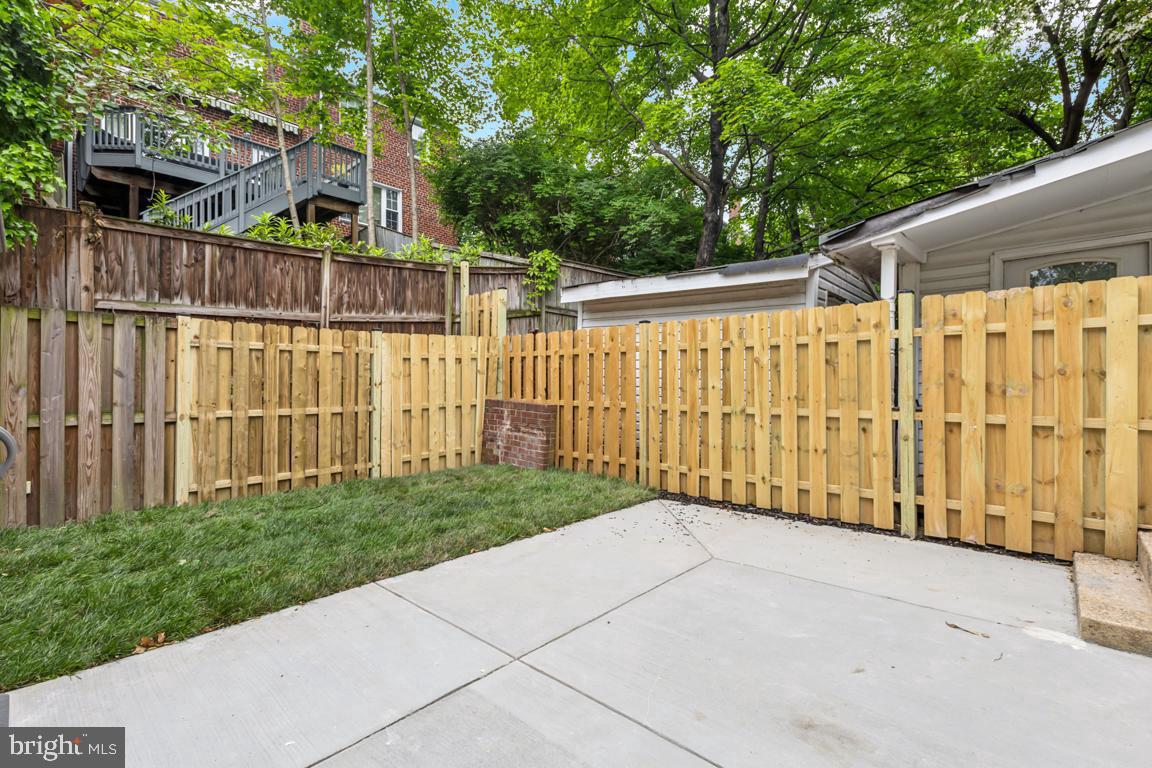 210 TENNESSEE AVE, ALEXANDRIA, Virginia 22305, 3 Bedrooms Bedrooms, ,2 BathroomsBathrooms,Residential,For sale,210 TENNESSEE AVE,VAAX2045256 MLS # VAAX2045256