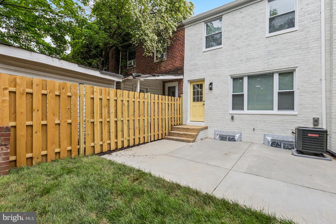 210 TENNESSEE AVE, ALEXANDRIA, Virginia 22305, 3 Bedrooms Bedrooms, ,2 BathroomsBathrooms,Residential,For sale,210 TENNESSEE AVE,VAAX2045256 MLS # VAAX2045256