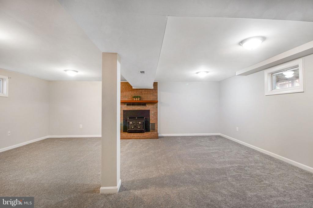 9576 DEER HOLLOW LANE, WARRENTON, Virginia 20186, 2 Bedrooms Bedrooms, ,1 BathroomBathrooms,Residential,9576 DEER HOLLOW LANE,VAFQ2016528 MLS # VAFQ2016528