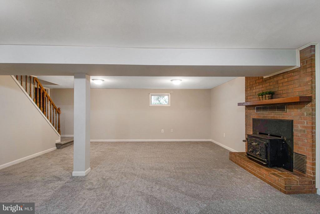 9576 DEER HOLLOW LANE, WARRENTON, Virginia 20186, 2 Bedrooms Bedrooms, ,1 BathroomBathrooms,Residential,9576 DEER HOLLOW LANE,VAFQ2016528 MLS # VAFQ2016528