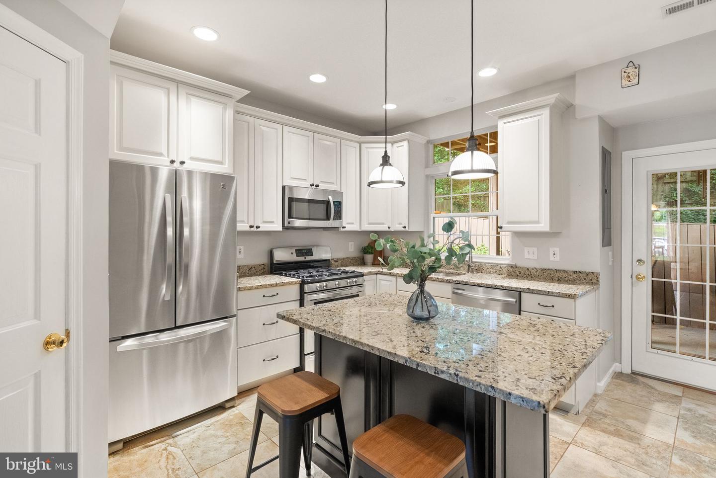 4270 WHEELED CAISSON SQ, FAIRFAX, Virginia 22033, 2 Bedrooms Bedrooms, ,2 BathroomsBathrooms,Residential,For sale,4270 WHEELED CAISSON SQ,VAFX2240546 MLS # VAFX2240546