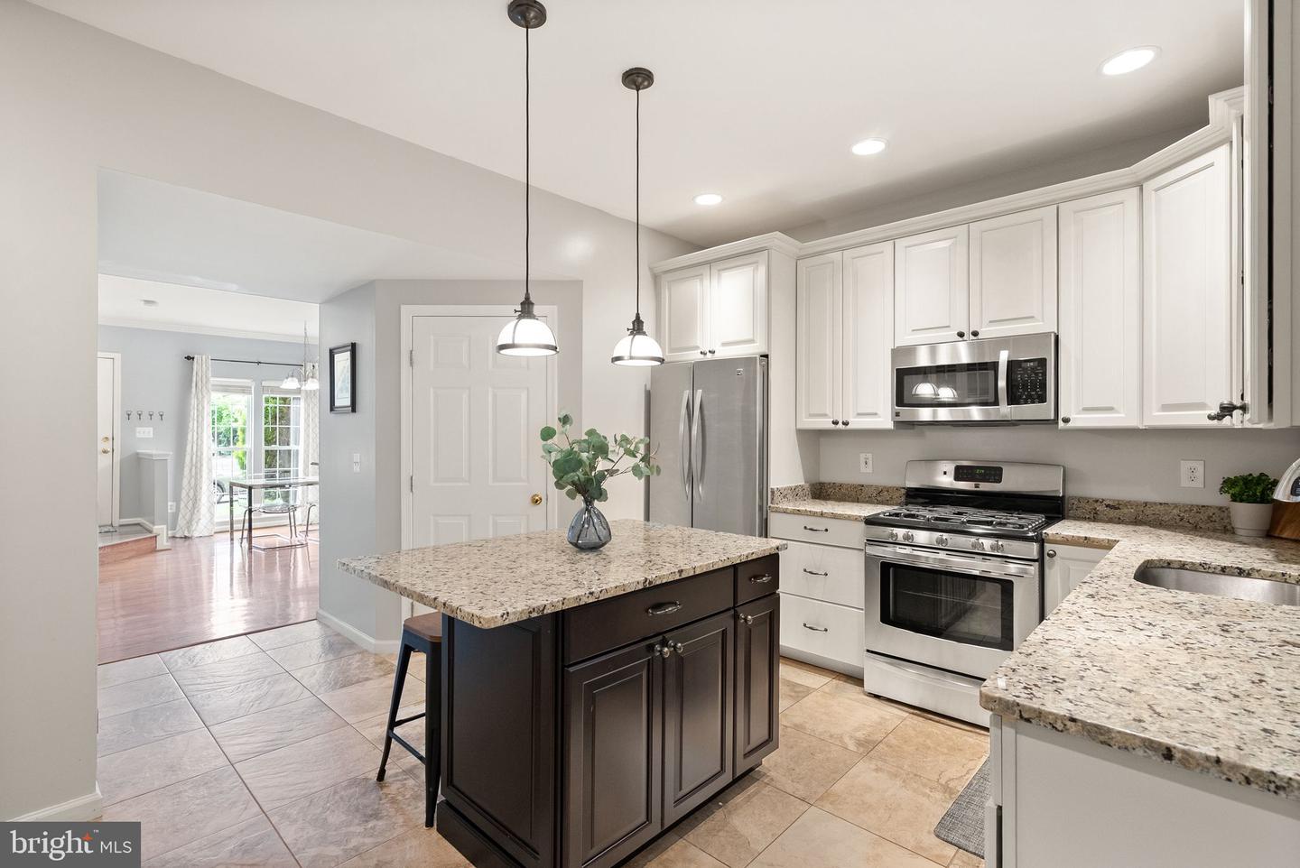 4270 WHEELED CAISSON SQ, FAIRFAX, Virginia 22033, 2 Bedrooms Bedrooms, ,2 BathroomsBathrooms,Residential,For sale,4270 WHEELED CAISSON SQ,VAFX2240546 MLS # VAFX2240546