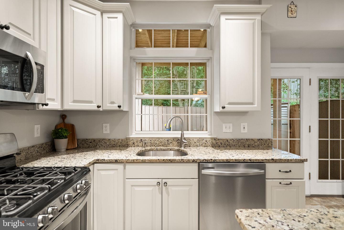 4270 WHEELED CAISSON SQ, FAIRFAX, Virginia 22033, 2 Bedrooms Bedrooms, ,2 BathroomsBathrooms,Residential,For sale,4270 WHEELED CAISSON SQ,VAFX2240546 MLS # VAFX2240546