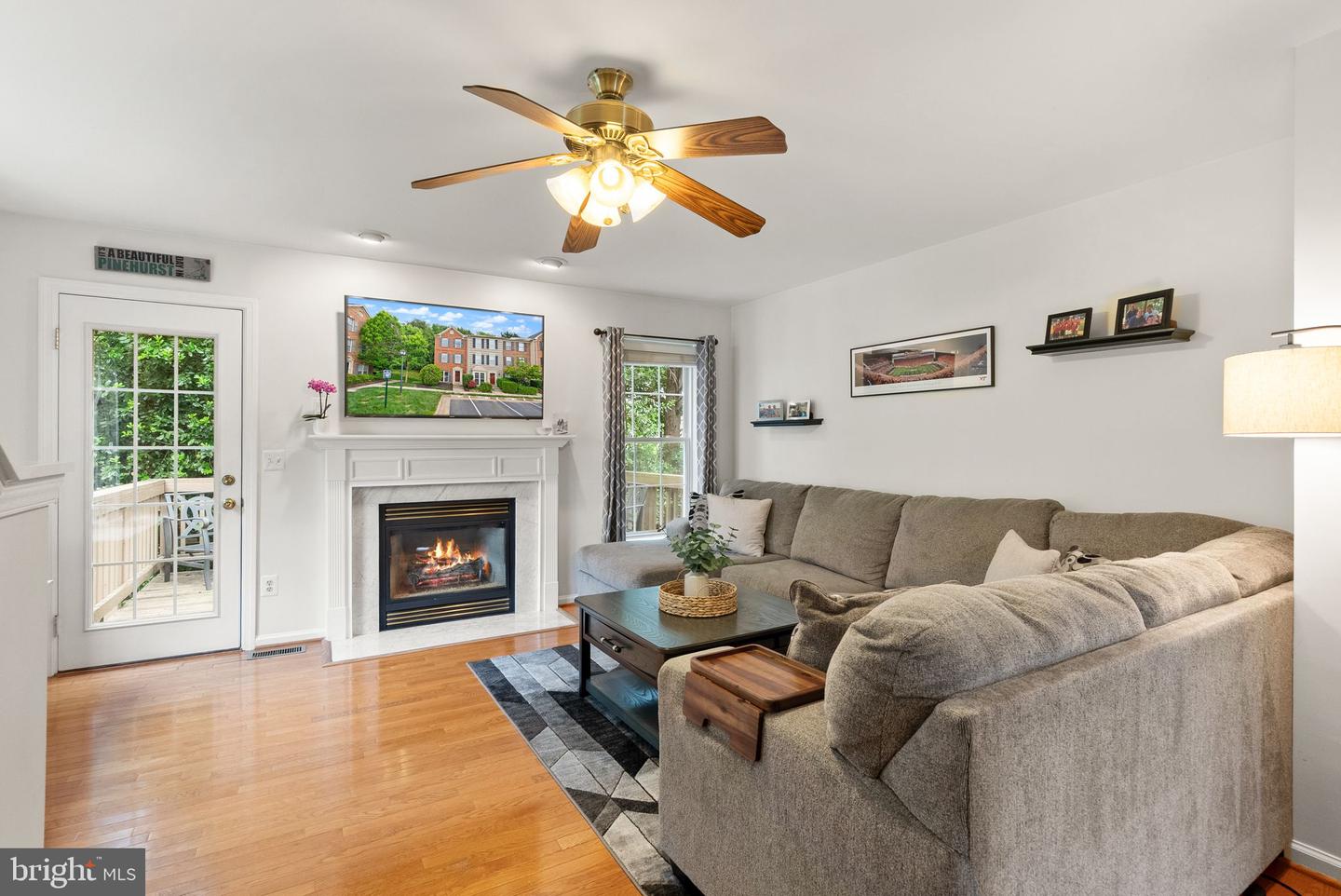 4270 WHEELED CAISSON SQ, FAIRFAX, Virginia 22033, 2 Bedrooms Bedrooms, ,2 BathroomsBathrooms,Residential,For sale,4270 WHEELED CAISSON SQ,VAFX2240546 MLS # VAFX2240546