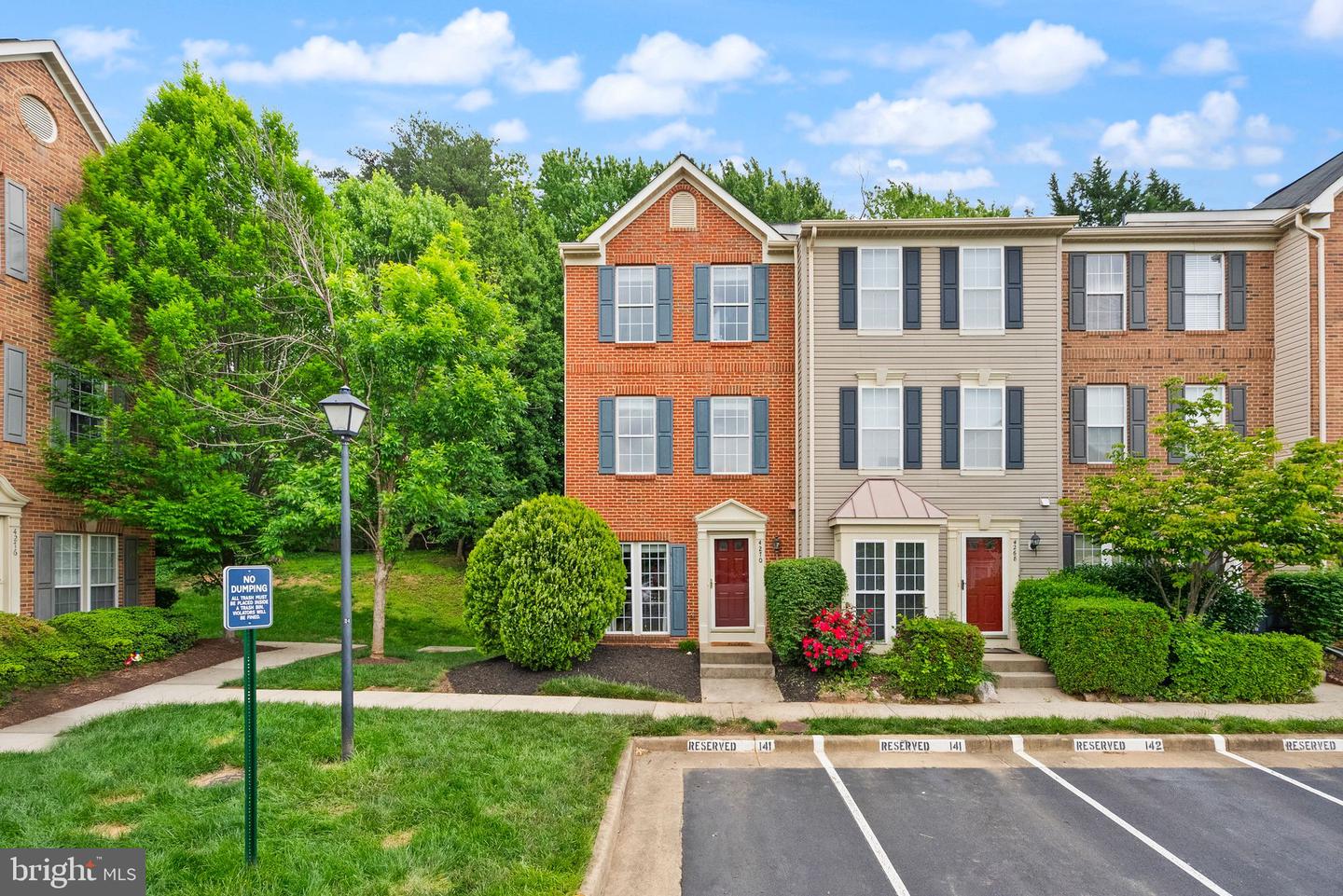 4270 WHEELED CAISSON SQ, FAIRFAX, Virginia 22033, 2 Bedrooms Bedrooms, ,2 BathroomsBathrooms,Residential,For sale,4270 WHEELED CAISSON SQ,VAFX2240546 MLS # VAFX2240546